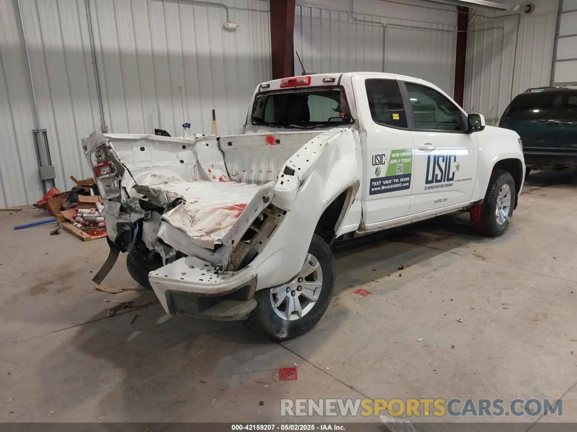 4 Photograph of a damaged car 1GCHTCEAXN1115994 CHEVROLET COLORADO 2022
