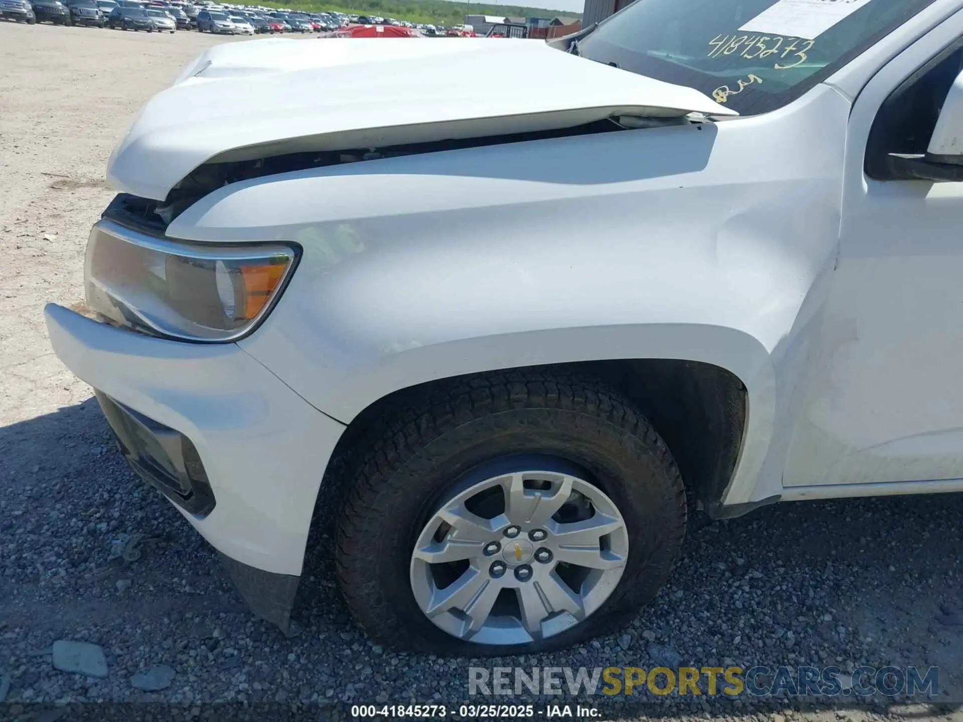 18 Photograph of a damaged car 1GCHTCEN5N1152745 CHEVROLET COLORADO 2022