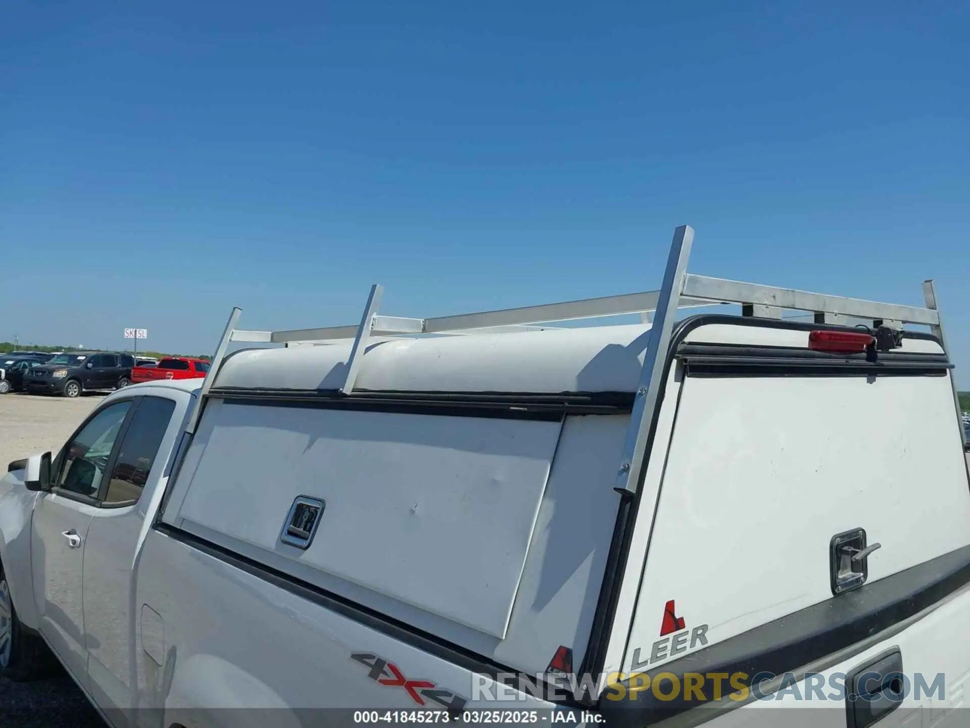21 Photograph of a damaged car 1GCHTCEN5N1152745 CHEVROLET COLORADO 2022