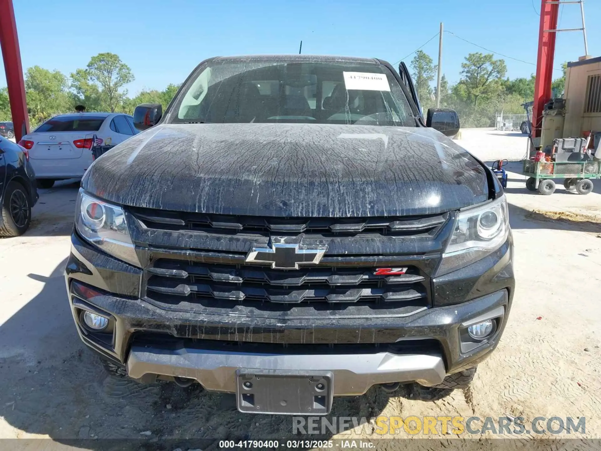 12 Photograph of a damaged car 1GCHTDEN2N1198149 CHEVROLET COLORADO 2022