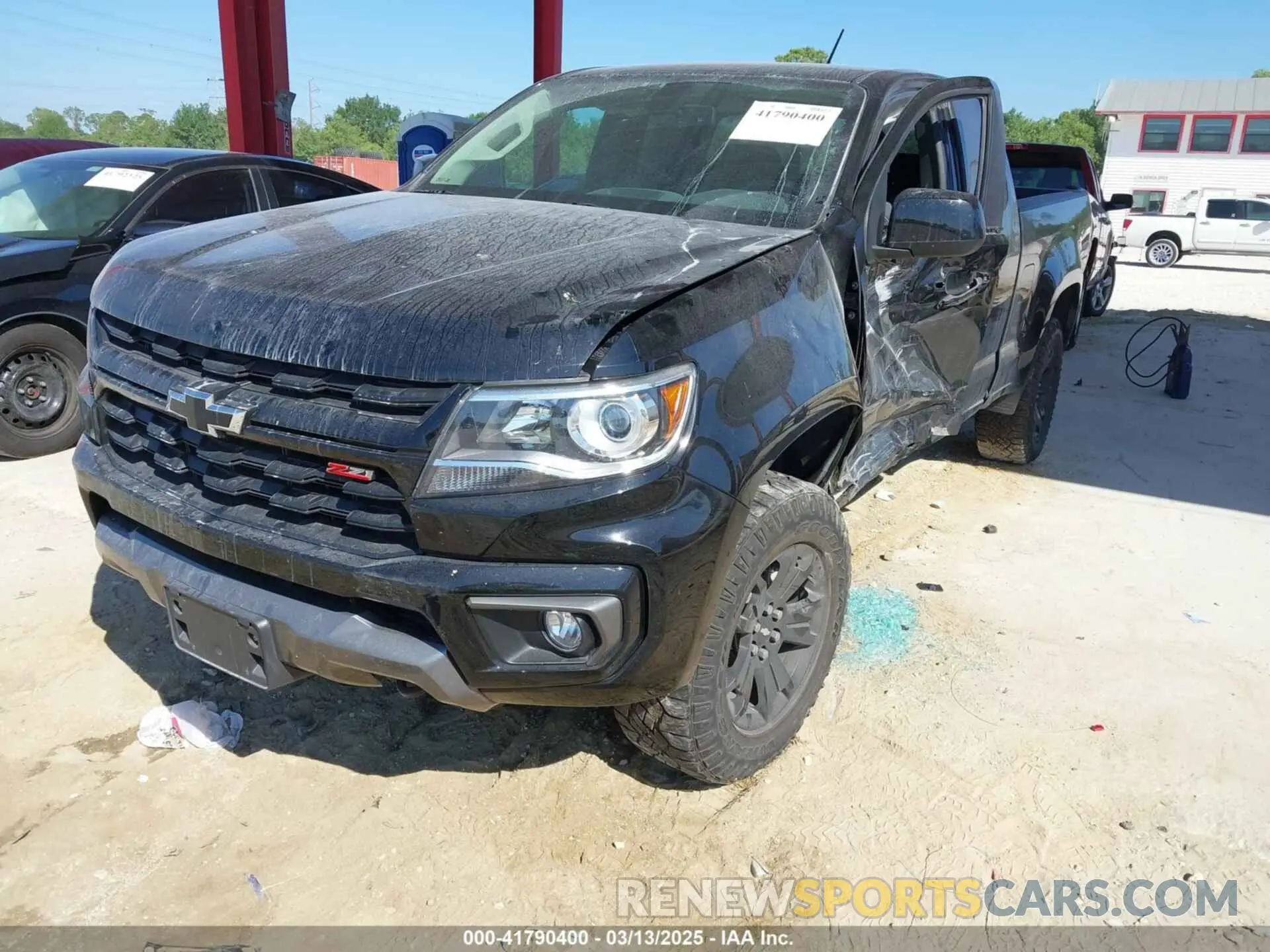 2 Photograph of a damaged car 1GCHTDEN2N1198149 CHEVROLET COLORADO 2022