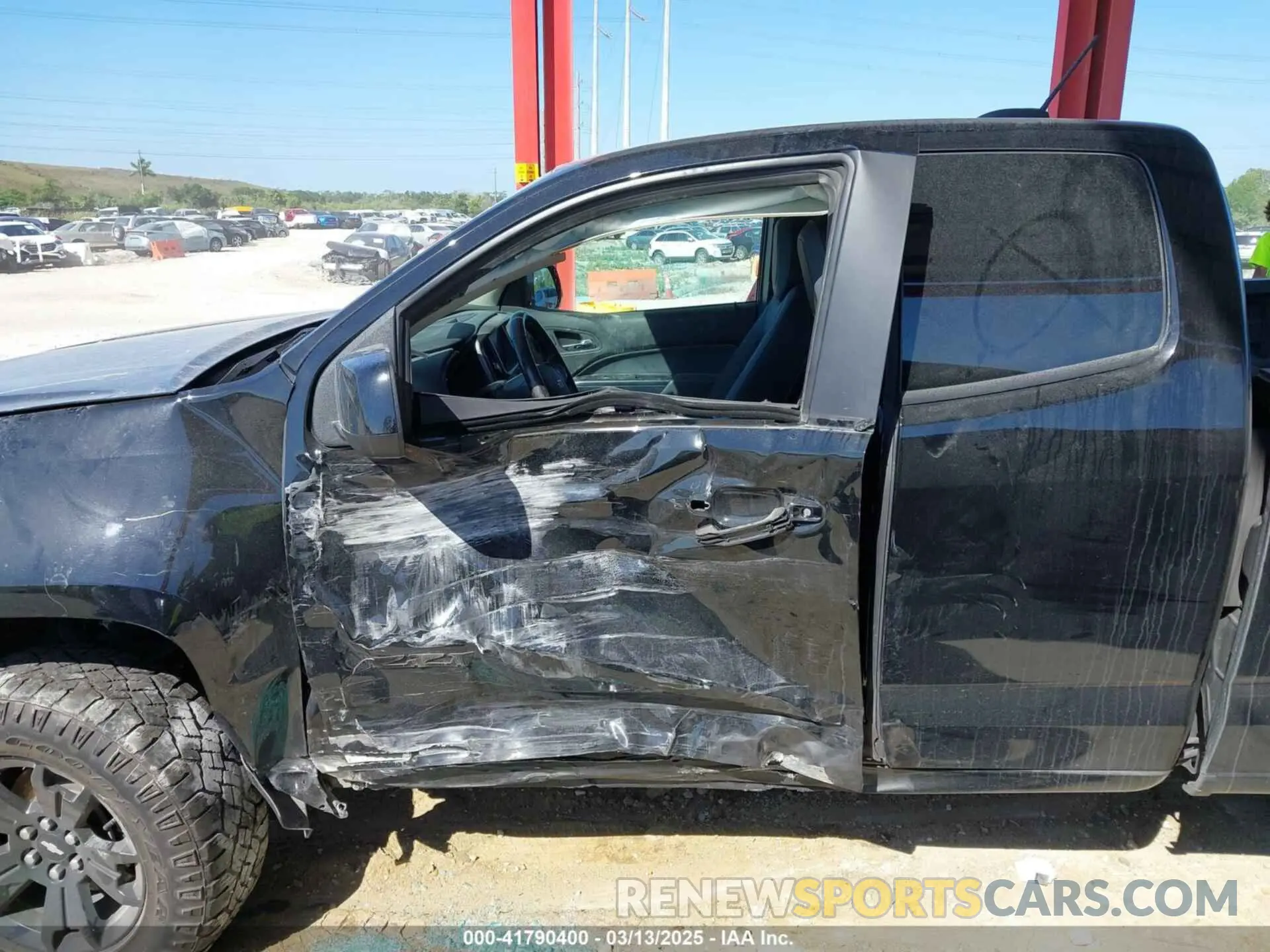 6 Photograph of a damaged car 1GCHTDEN2N1198149 CHEVROLET COLORADO 2022