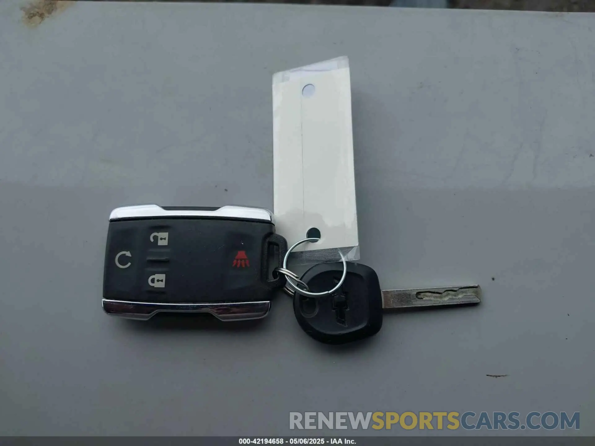 11 Photograph of a damaged car 1GCPTDE17N1130387 CHEVROLET COLORADO 2022