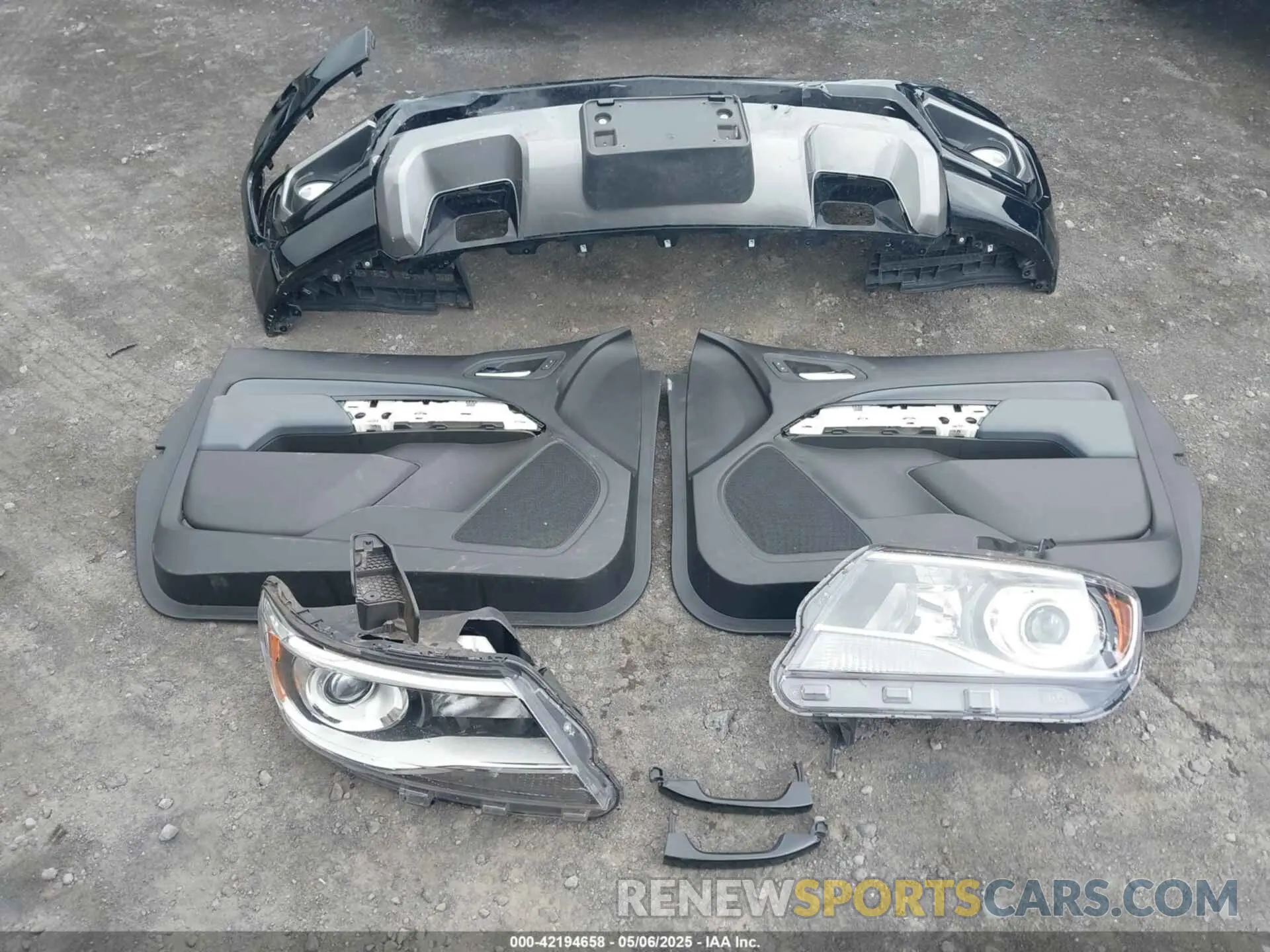 12 Photograph of a damaged car 1GCPTDE17N1130387 CHEVROLET COLORADO 2022