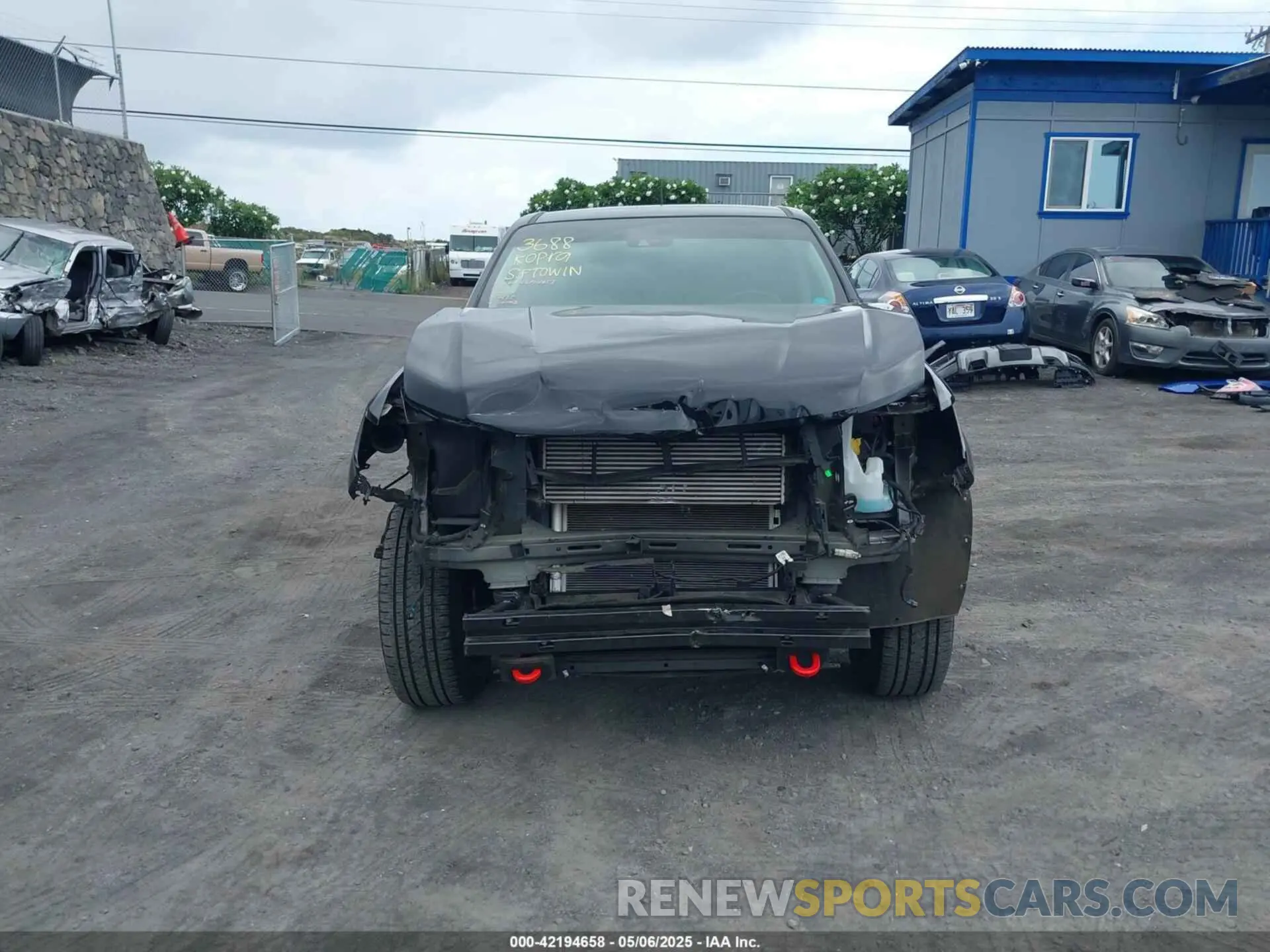 6 Photograph of a damaged car 1GCPTDE17N1130387 CHEVROLET COLORADO 2022