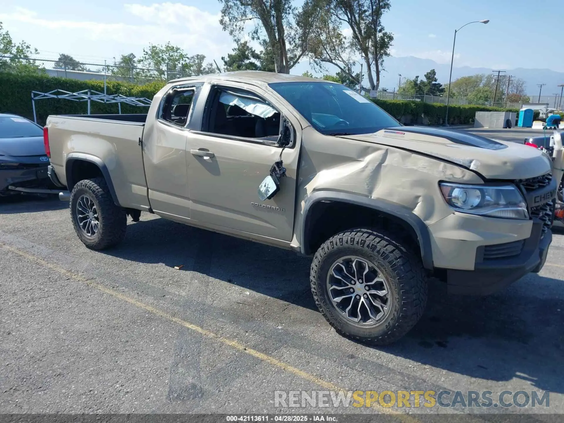 1 Photograph of a damaged car 1GCRTEE19N1204469 CHEVROLET COLORADO 2022