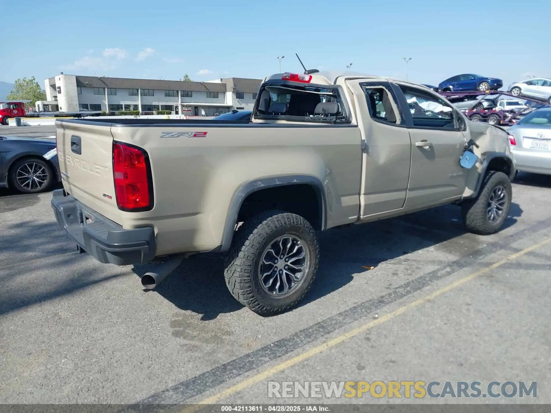 4 Photograph of a damaged car 1GCRTEE19N1204469 CHEVROLET COLORADO 2022