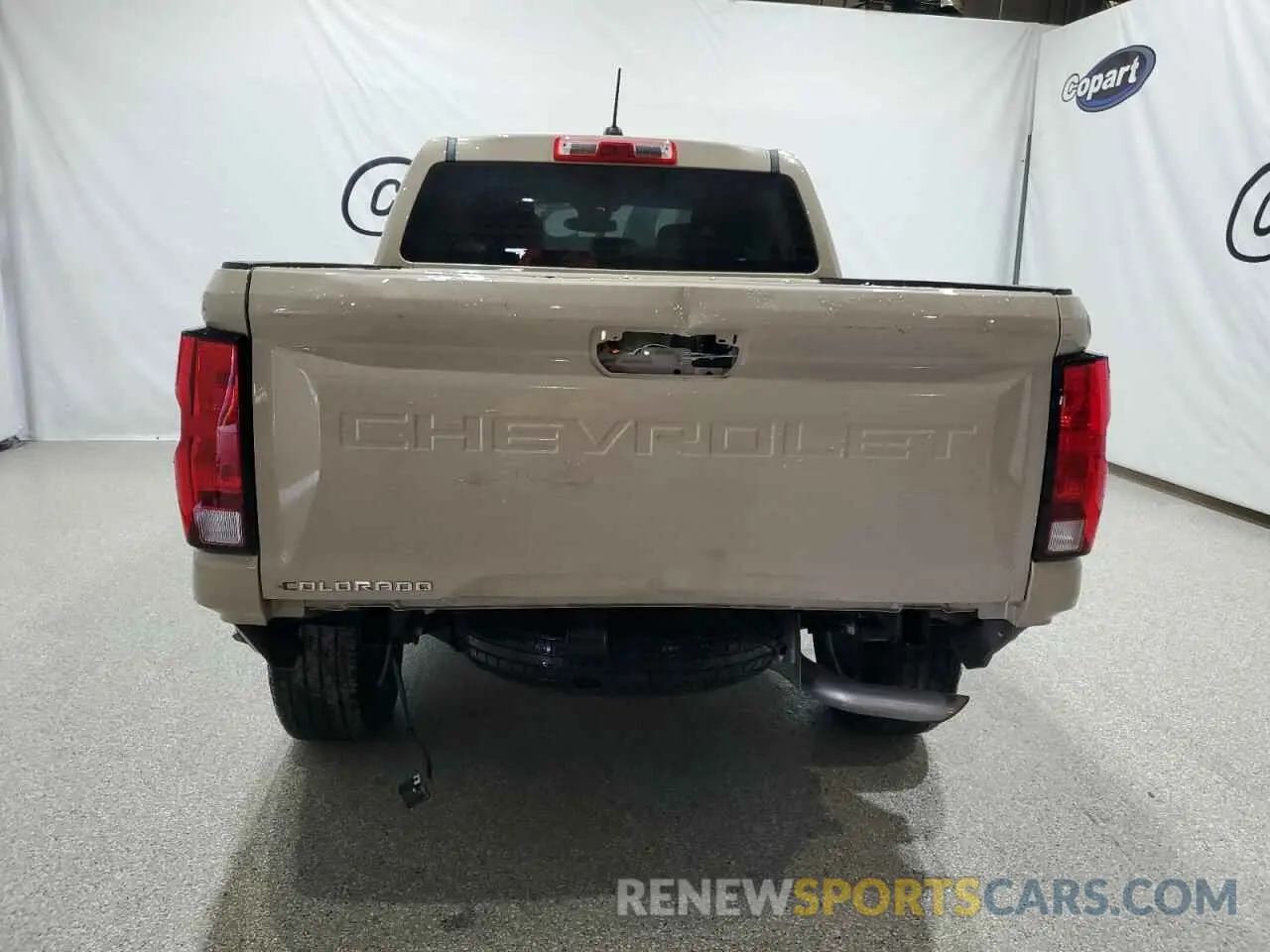 6 Photograph of a damaged car 1GCGSBEC8P1178346 CHEVROLET COLORADO 2023