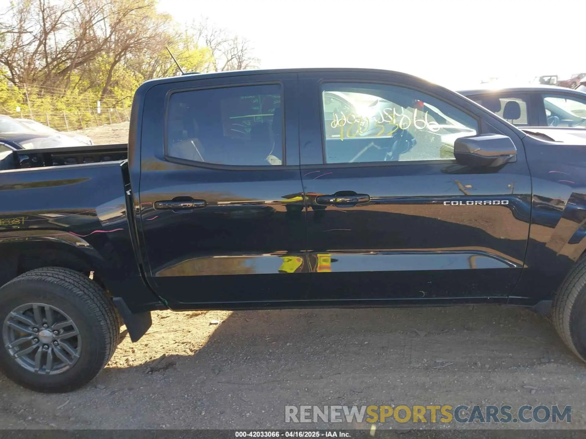 13 Photograph of a damaged car 1GCGSCEC1P1237372 CHEVROLET COLORADO 2023