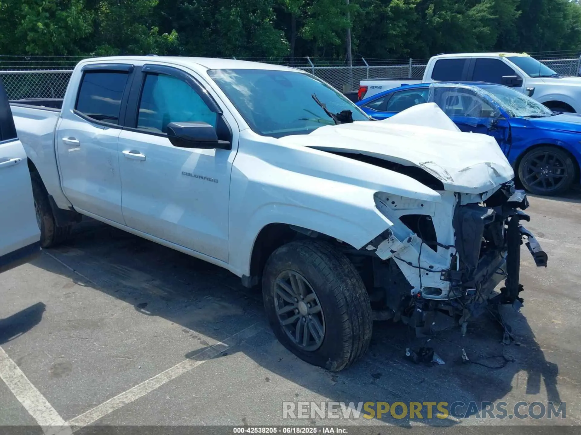 1 Photograph of a damaged car 1GCGSCECXP1206427 CHEVROLET COLORADO 2023