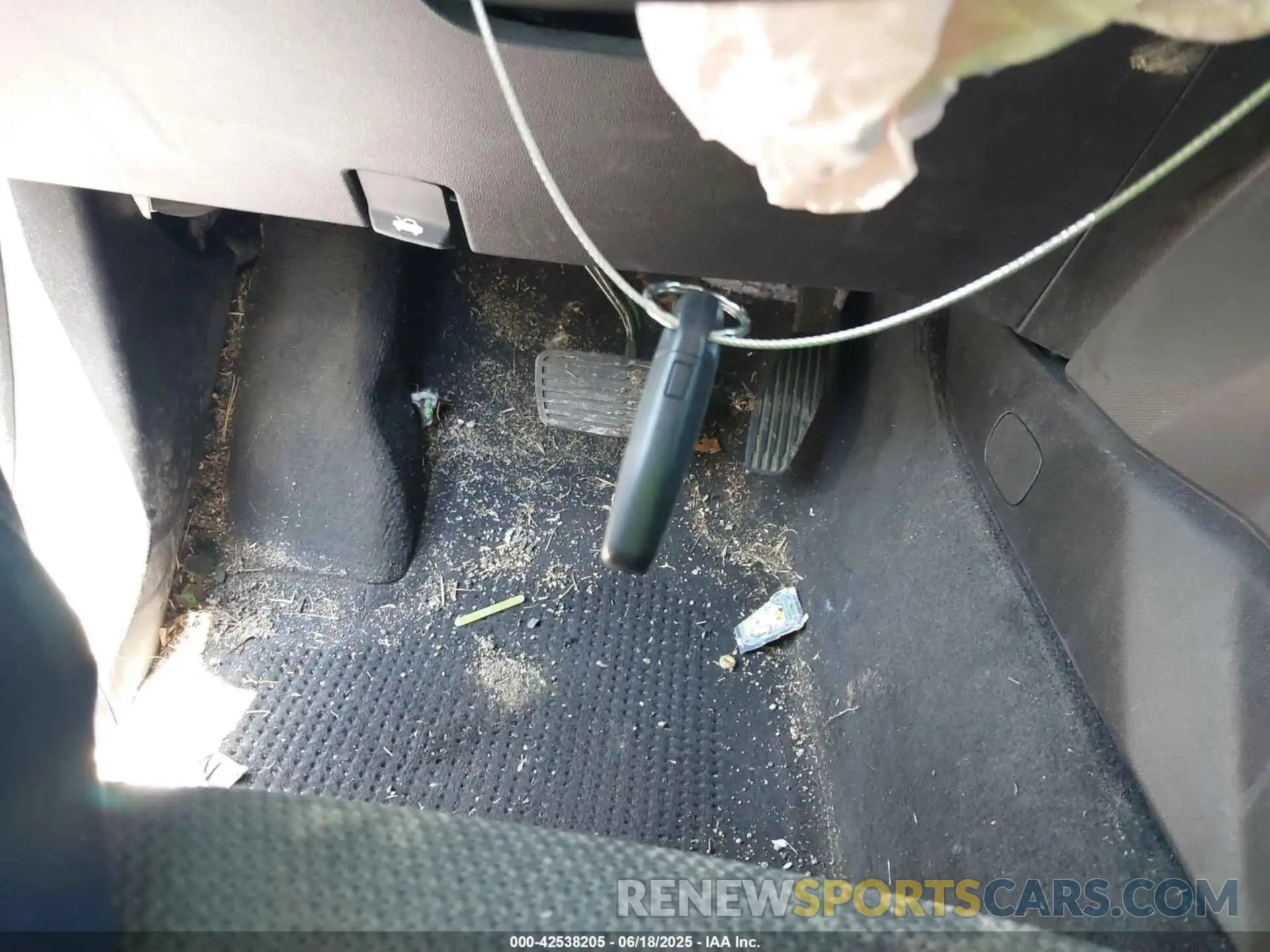 11 Photograph of a damaged car 1GCGSCECXP1206427 CHEVROLET COLORADO 2023