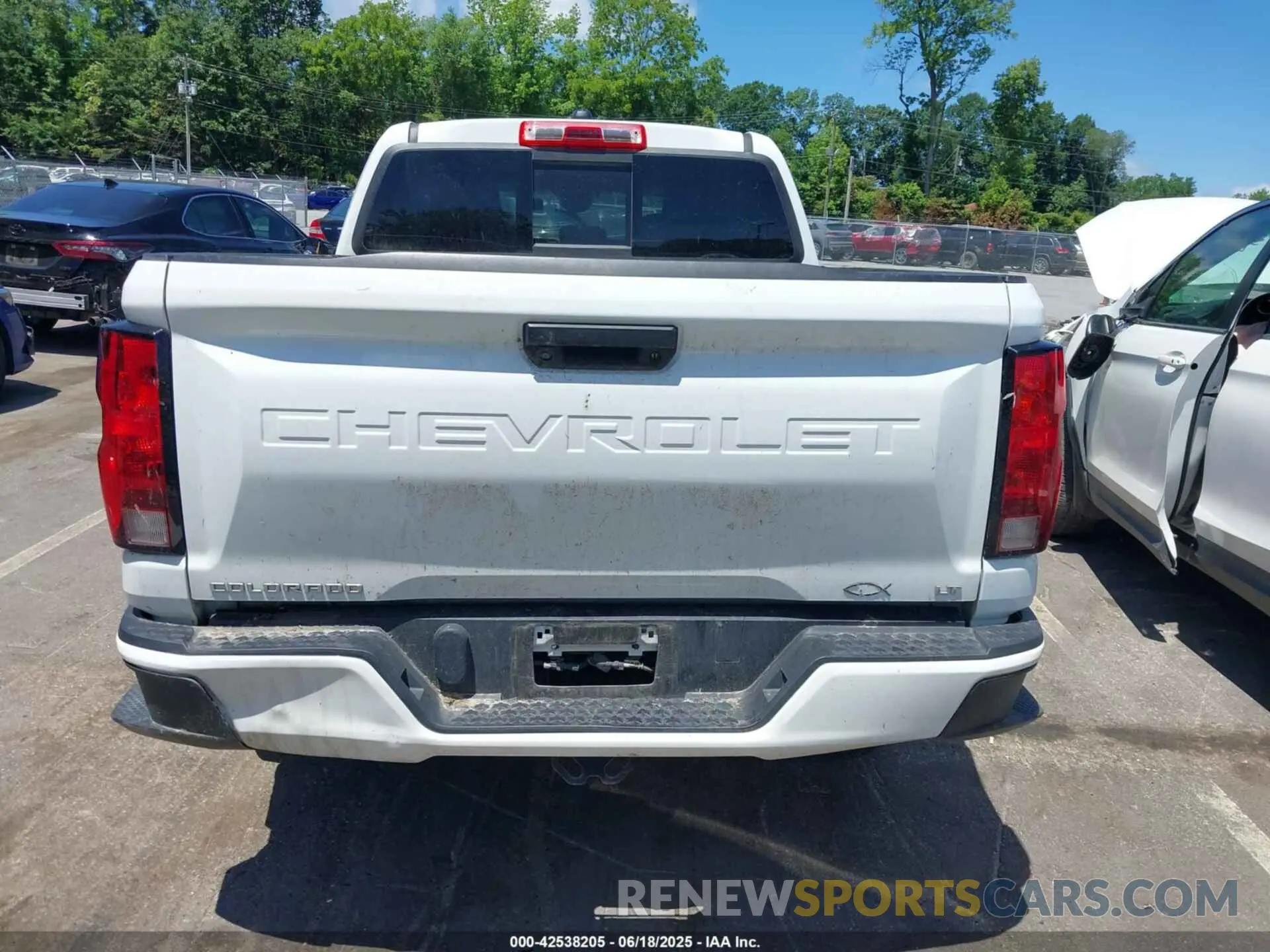 16 Photograph of a damaged car 1GCGSCECXP1206427 CHEVROLET COLORADO 2023