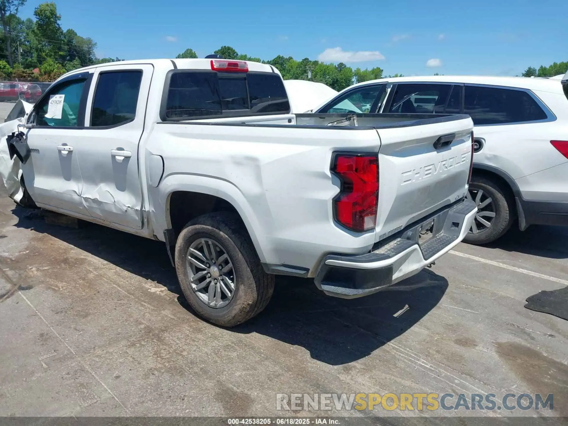 3 Photograph of a damaged car 1GCGSCECXP1206427 CHEVROLET COLORADO 2023