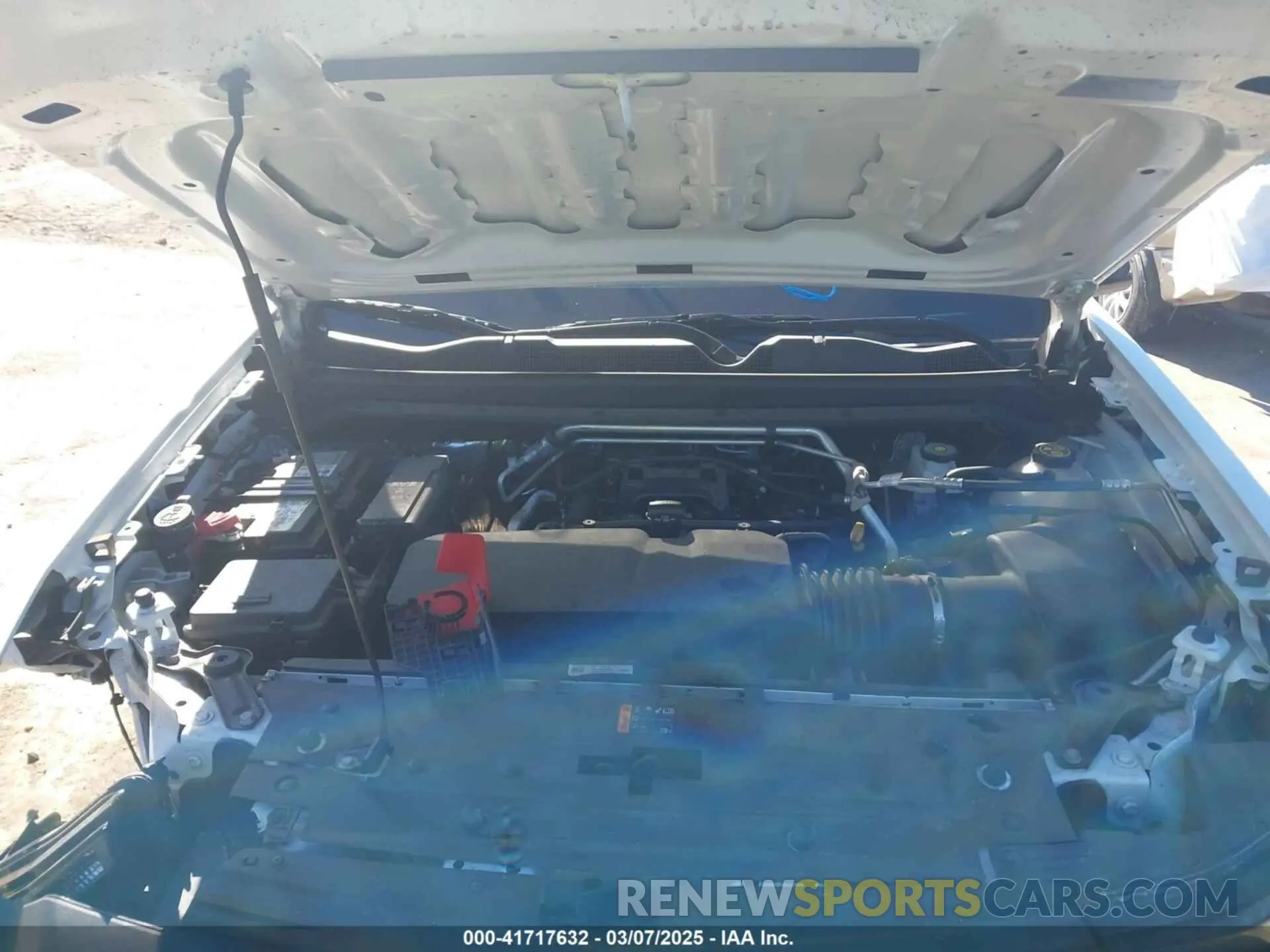 10 Photograph of a damaged car 1GCGTBEC1P1183966 CHEVROLET COLORADO 2023