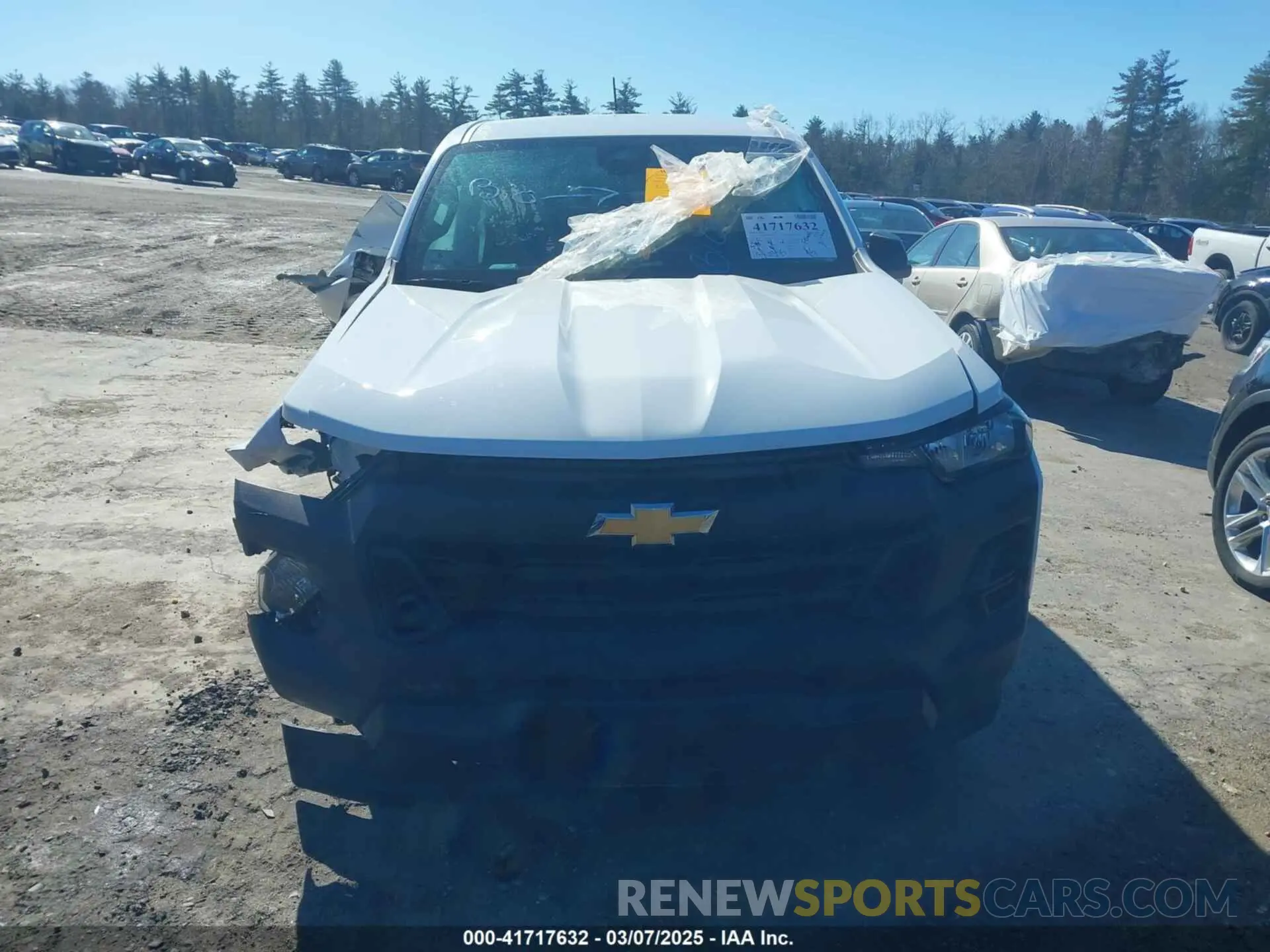 13 Photograph of a damaged car 1GCGTBEC1P1183966 CHEVROLET COLORADO 2023