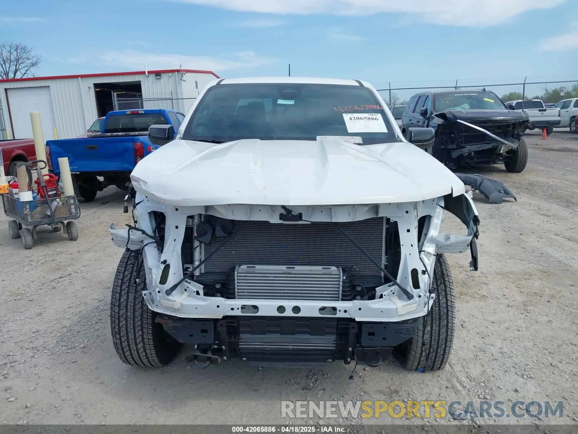 13 Photograph of a damaged car 1GCGTBECXP1187594 CHEVROLET COLORADO 2023