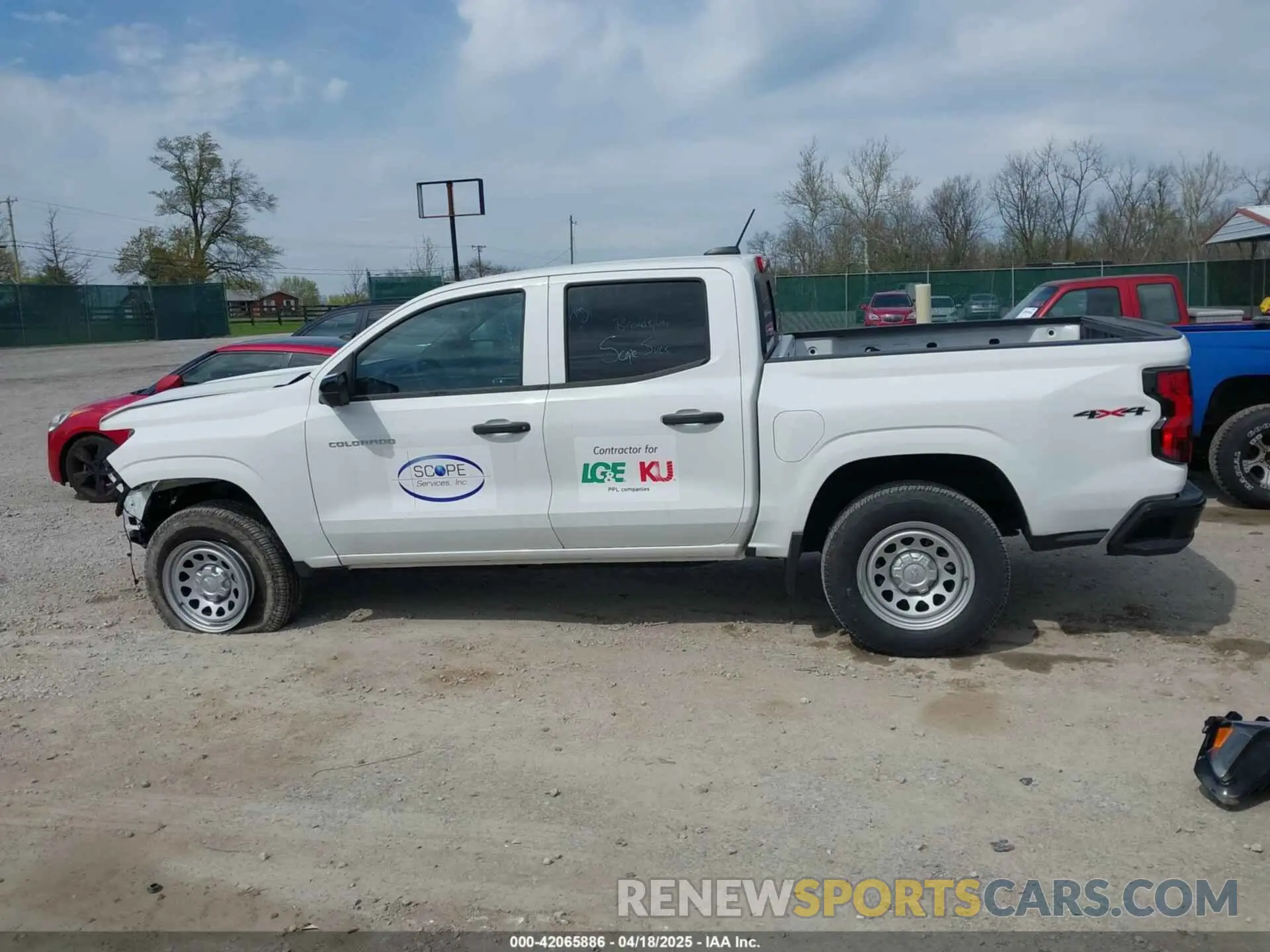 15 Photograph of a damaged car 1GCGTBECXP1187594 CHEVROLET COLORADO 2023