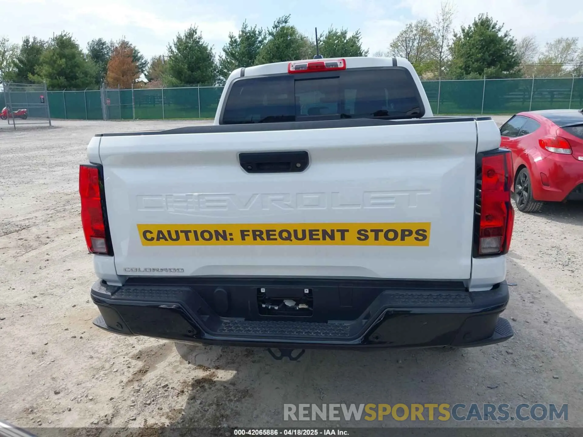 17 Photograph of a damaged car 1GCGTBECXP1187594 CHEVROLET COLORADO 2023