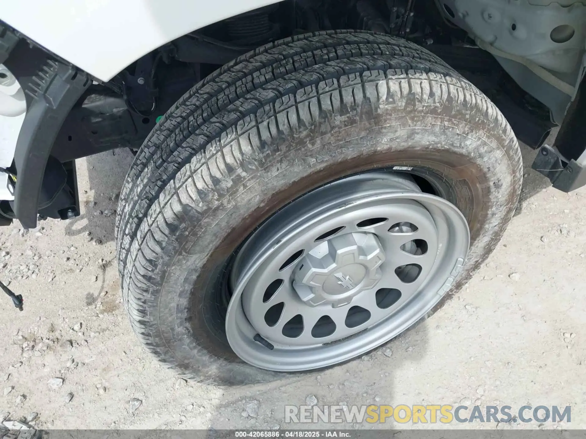 19 Photograph of a damaged car 1GCGTBECXP1187594 CHEVROLET COLORADO 2023