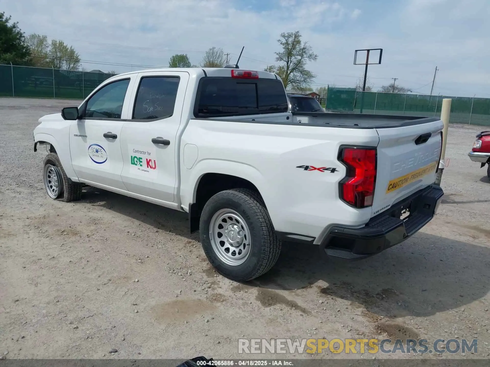 3 Photograph of a damaged car 1GCGTBECXP1187594 CHEVROLET COLORADO 2023