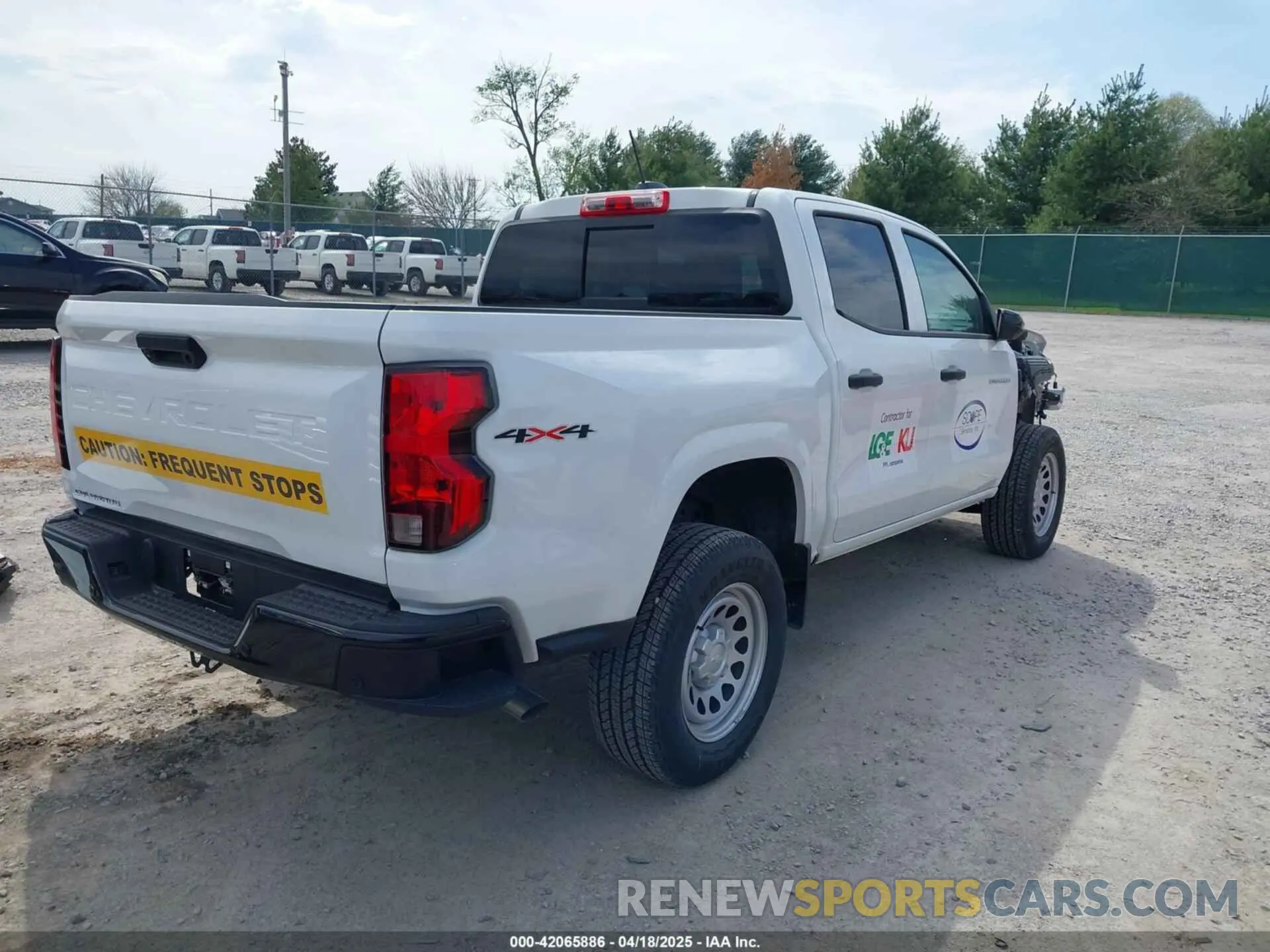 4 Photograph of a damaged car 1GCGTBECXP1187594 CHEVROLET COLORADO 2023