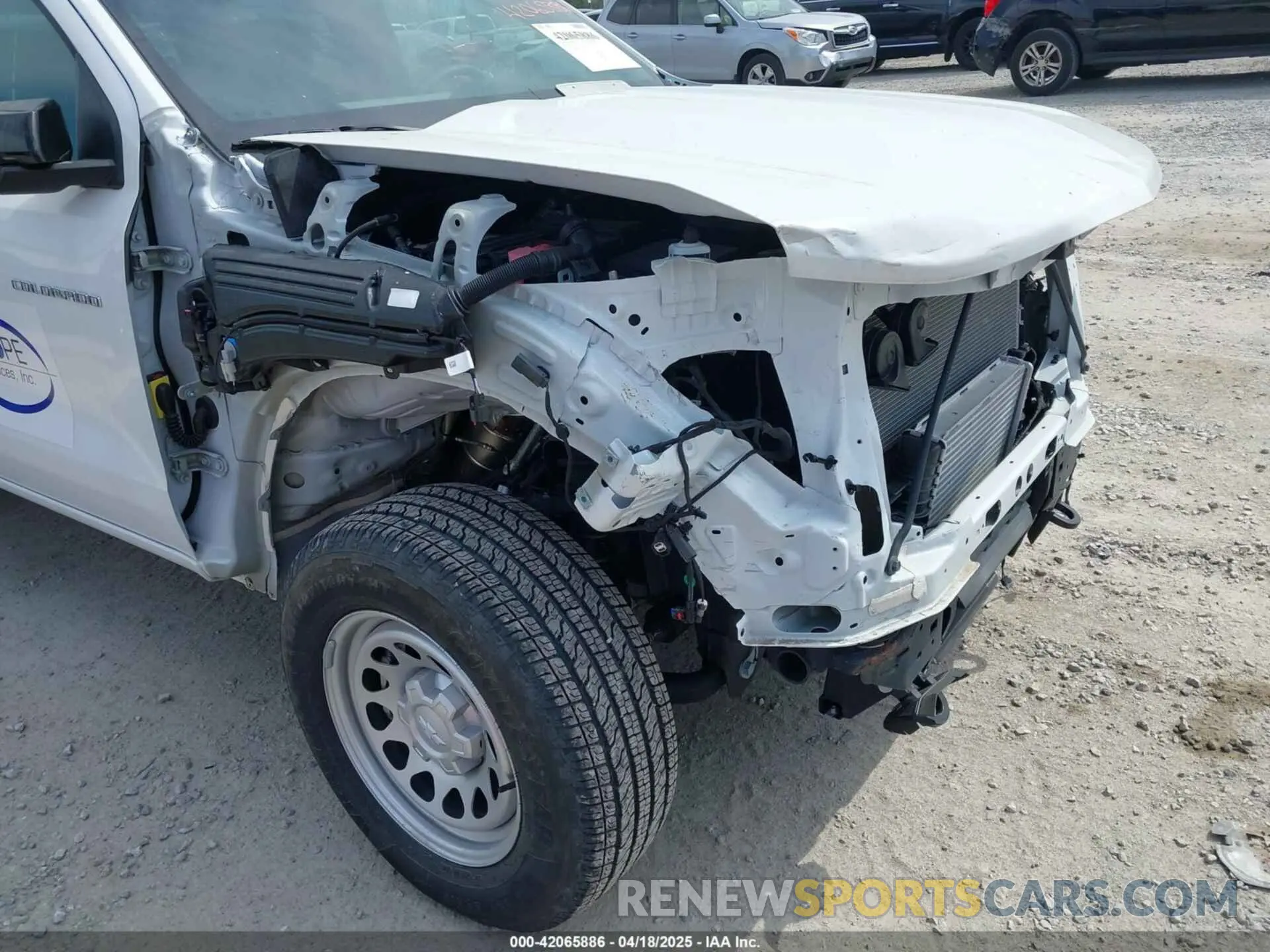 6 Photograph of a damaged car 1GCGTBECXP1187594 CHEVROLET COLORADO 2023