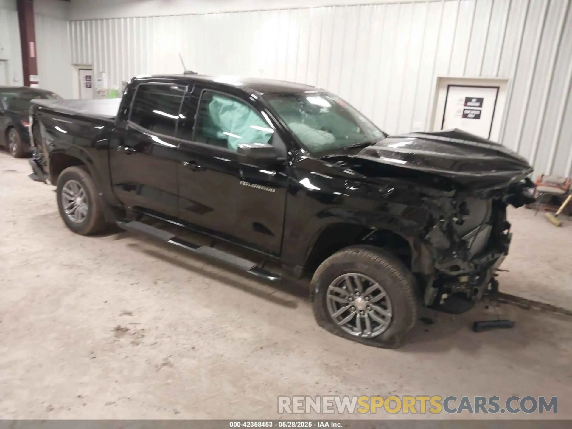 1 Photograph of a damaged car 1GCPSCEK1P1232681 CHEVROLET COLORADO 2023