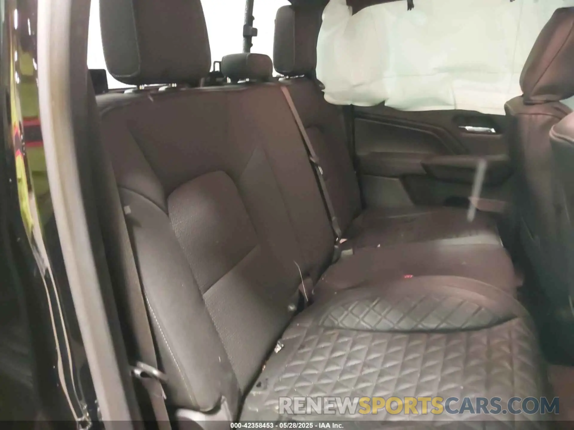 8 Photograph of a damaged car 1GCPSCEK1P1232681 CHEVROLET COLORADO 2023