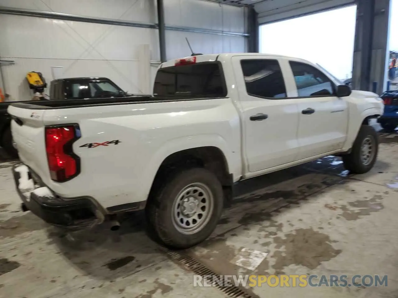 3 Photograph of a damaged car 1GCPTBEK6P1164370 CHEVROLET COLORADO 2023