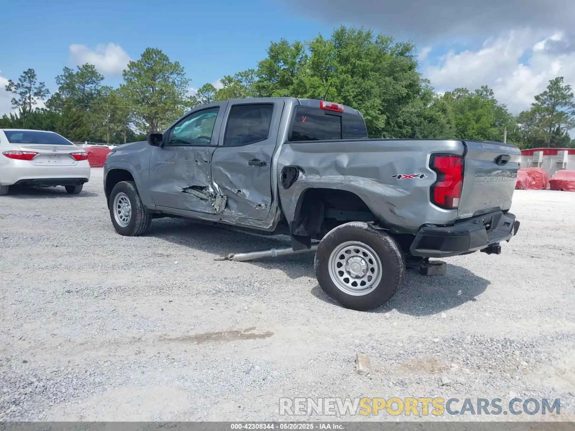 3 Photograph of a damaged car 1GCPTBEK7P1112228 CHEVROLET COLORADO 2023