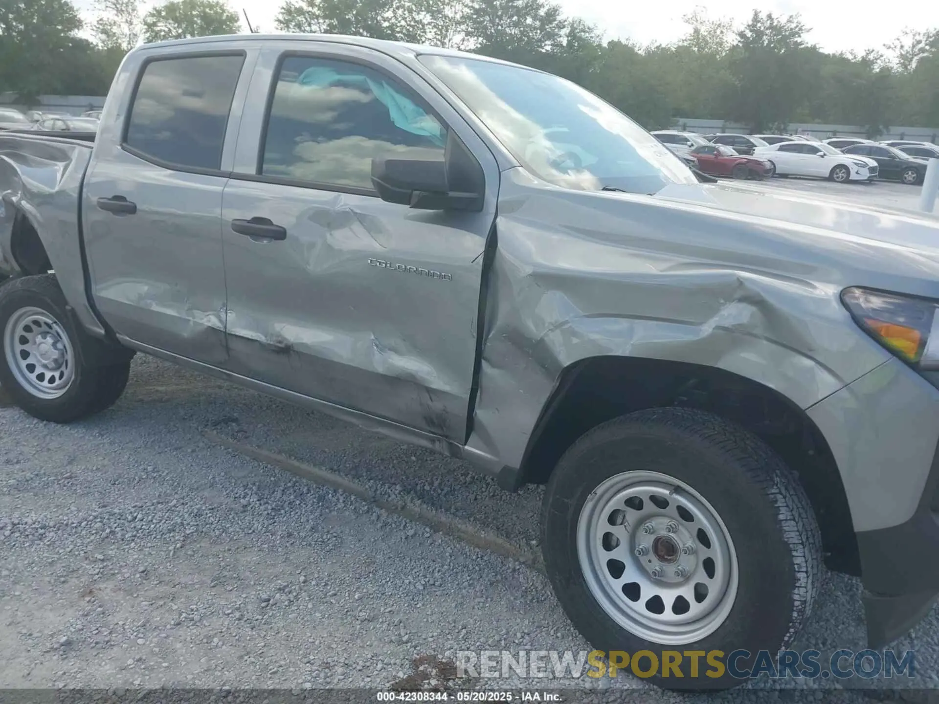 6 Photograph of a damaged car 1GCPTBEK7P1112228 CHEVROLET COLORADO 2023