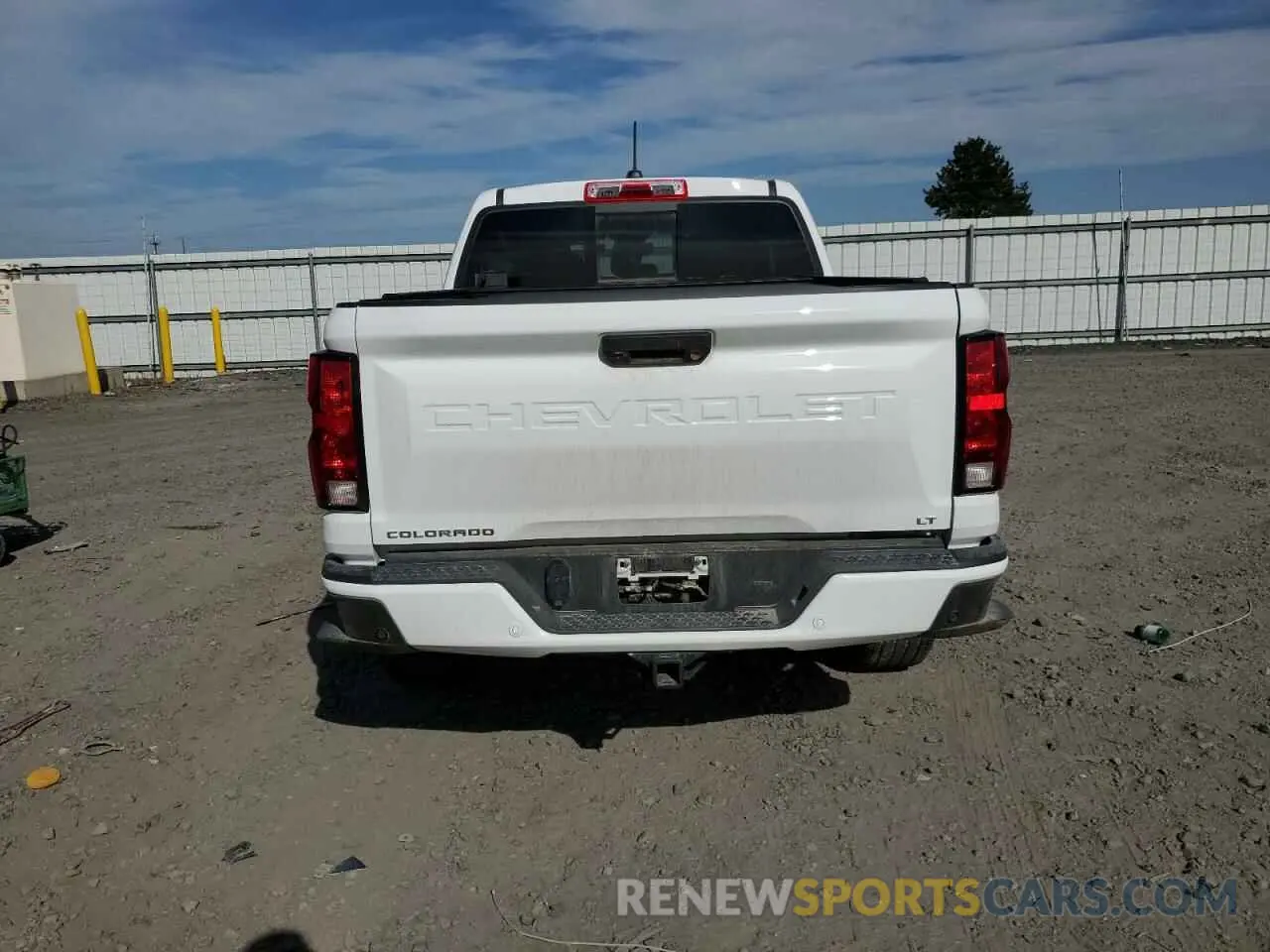 6 Photograph of a damaged car 1GCPTCEK1P1170261 CHEVROLET COLORADO 2023