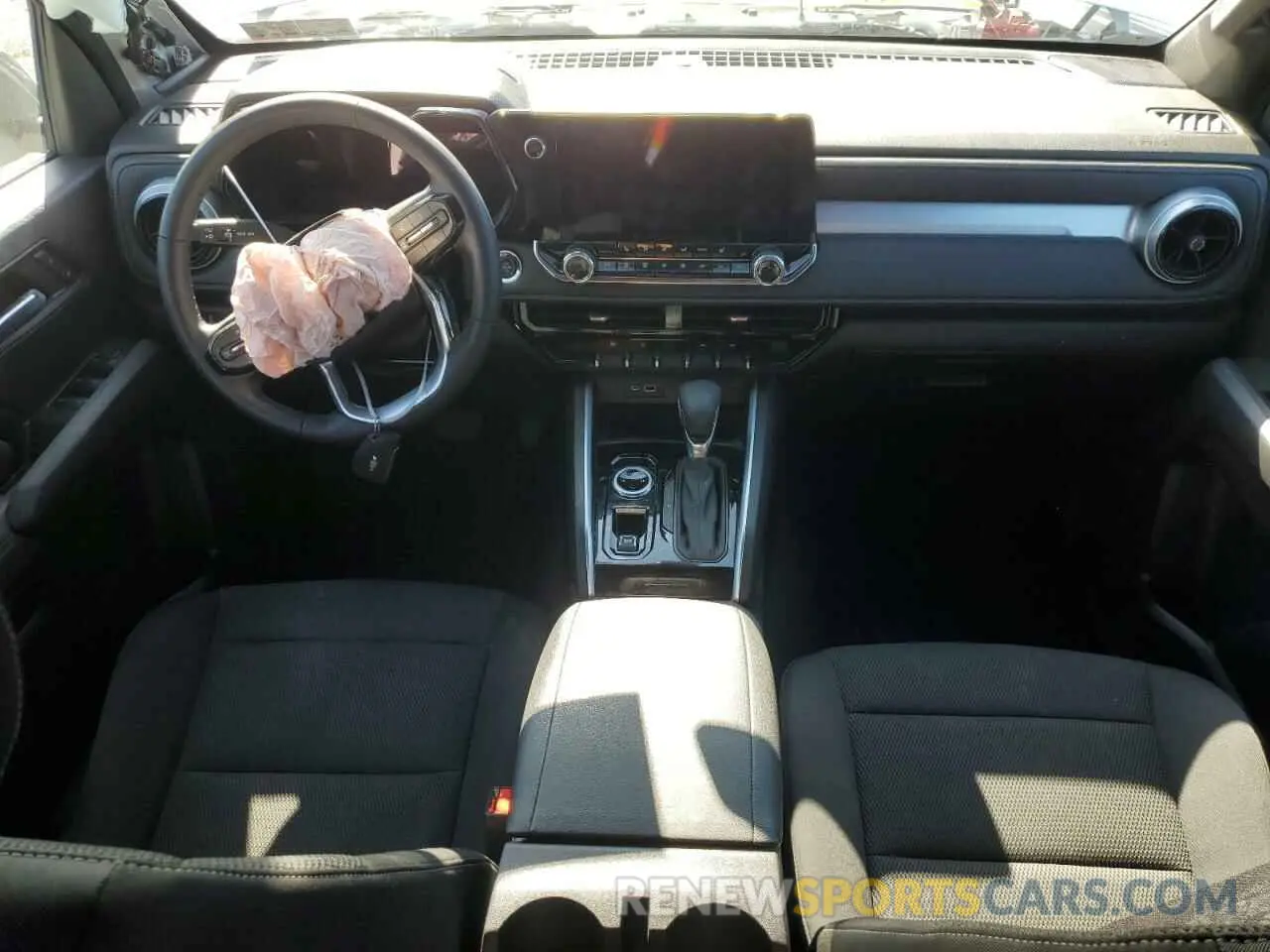 8 Photograph of a damaged car 1GCPTCEK7P1232276 CHEVROLET COLORADO 2023