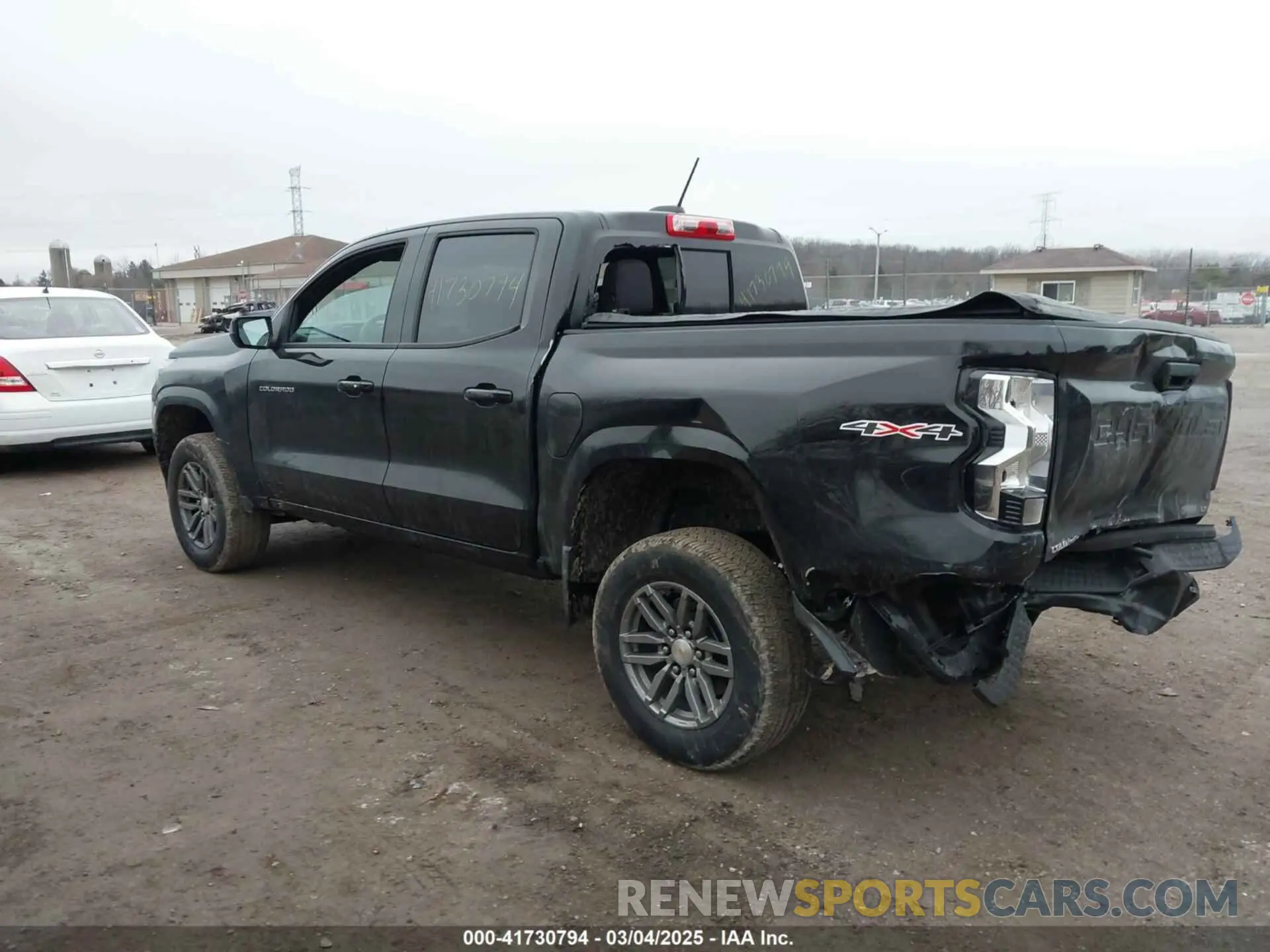 3 Photograph of a damaged car 1GCPTCEKXP1233101 CHEVROLET COLORADO 2023