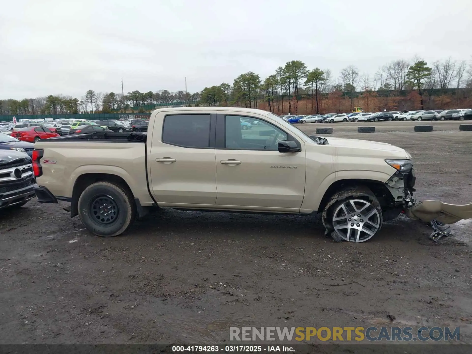 13 Photograph of a damaged car 1GCPTDEK0P1134180 CHEVROLET COLORADO 2023