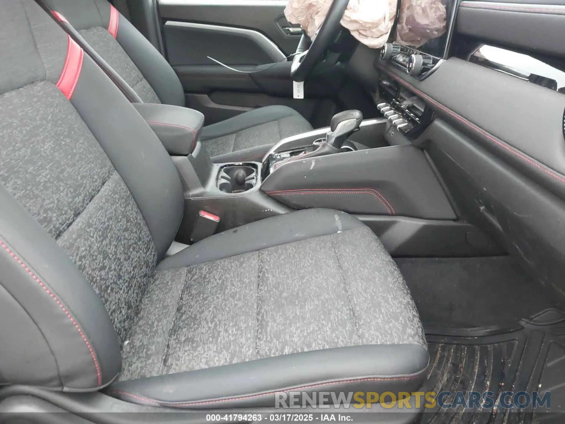 5 Photograph of a damaged car 1GCPTDEK0P1134180 CHEVROLET COLORADO 2023