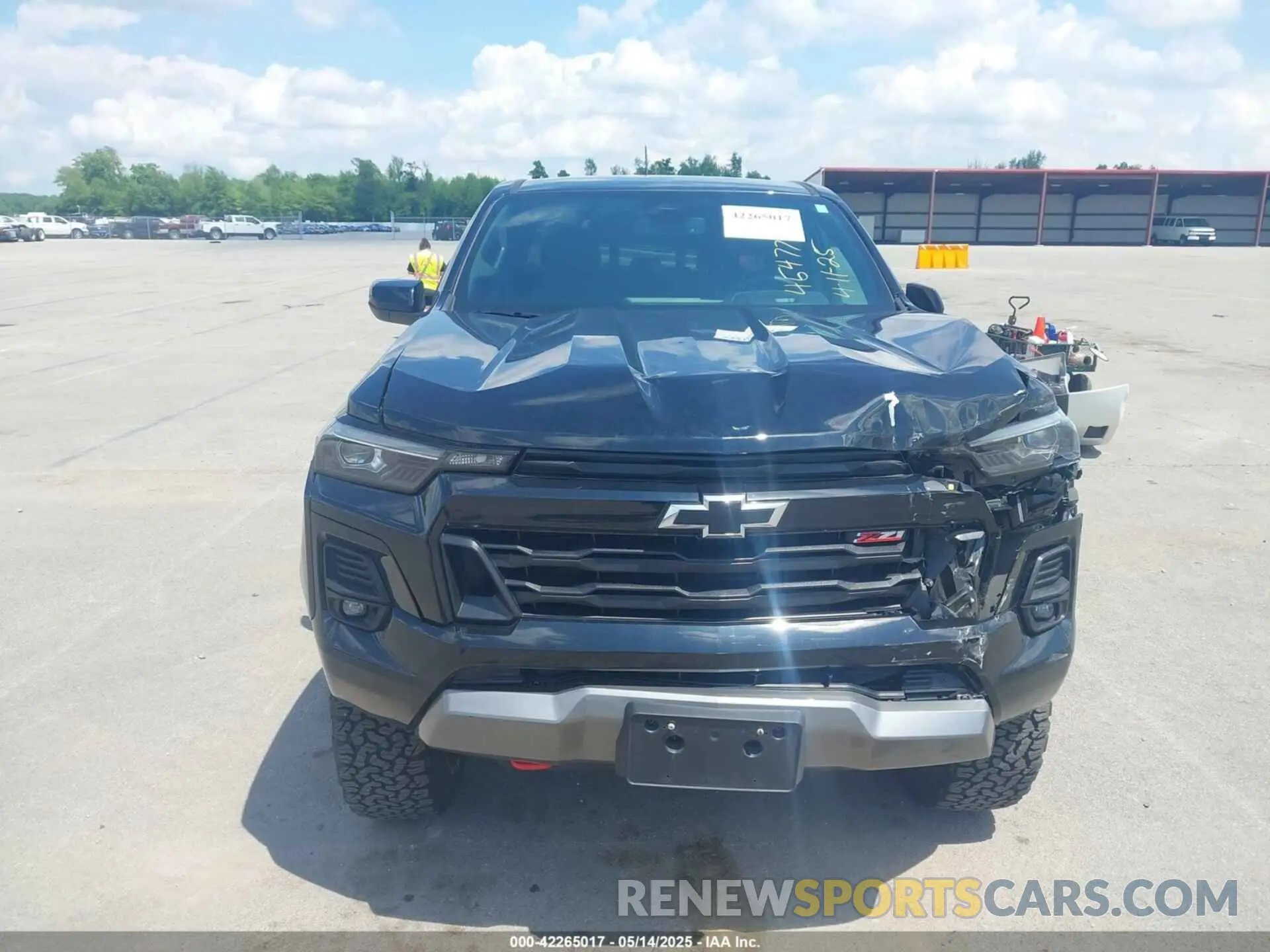 13 Photograph of a damaged car 1GCPTDEK1P1209999 CHEVROLET COLORADO 2023