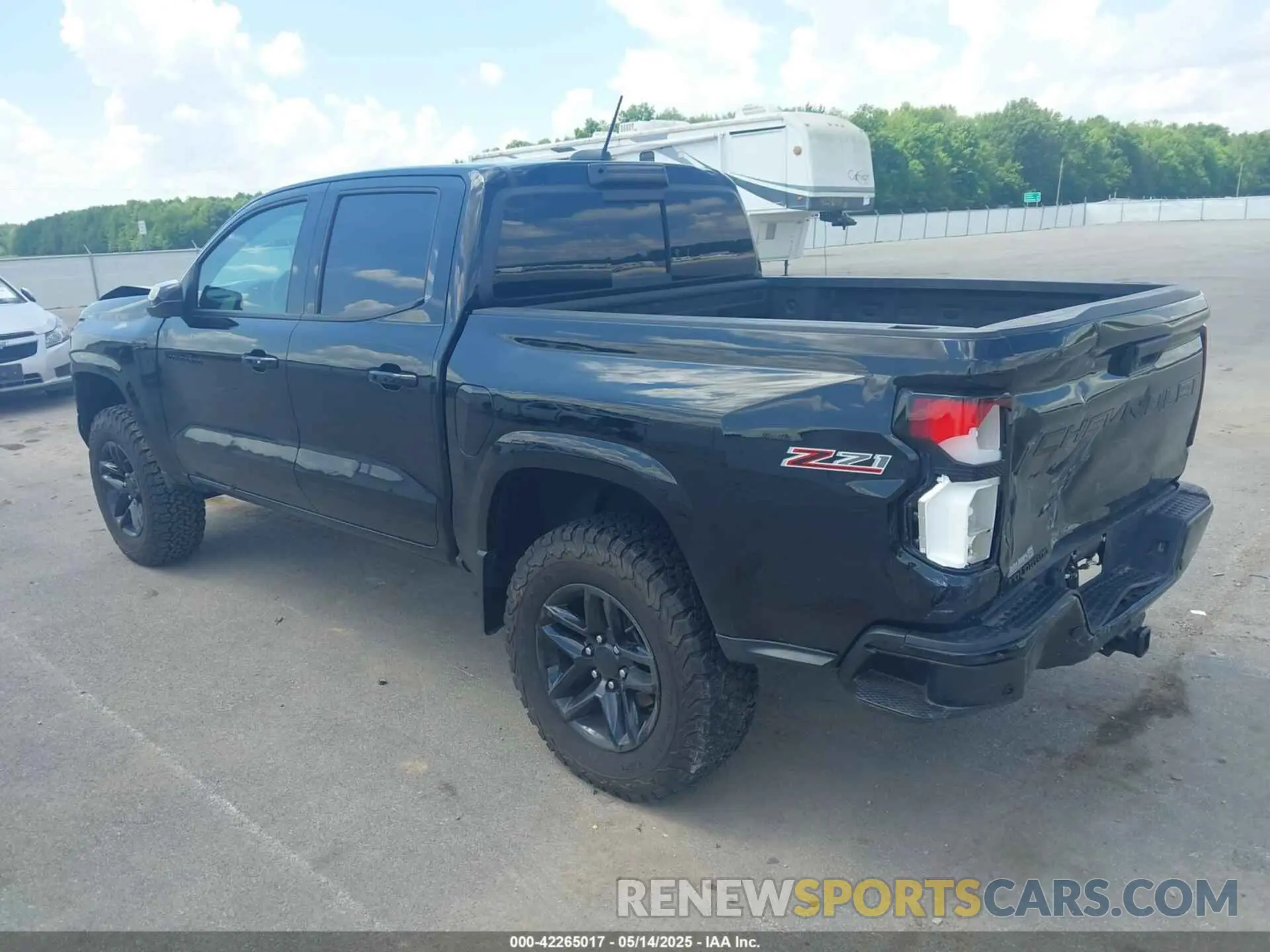 3 Photograph of a damaged car 1GCPTDEK1P1209999 CHEVROLET COLORADO 2023
