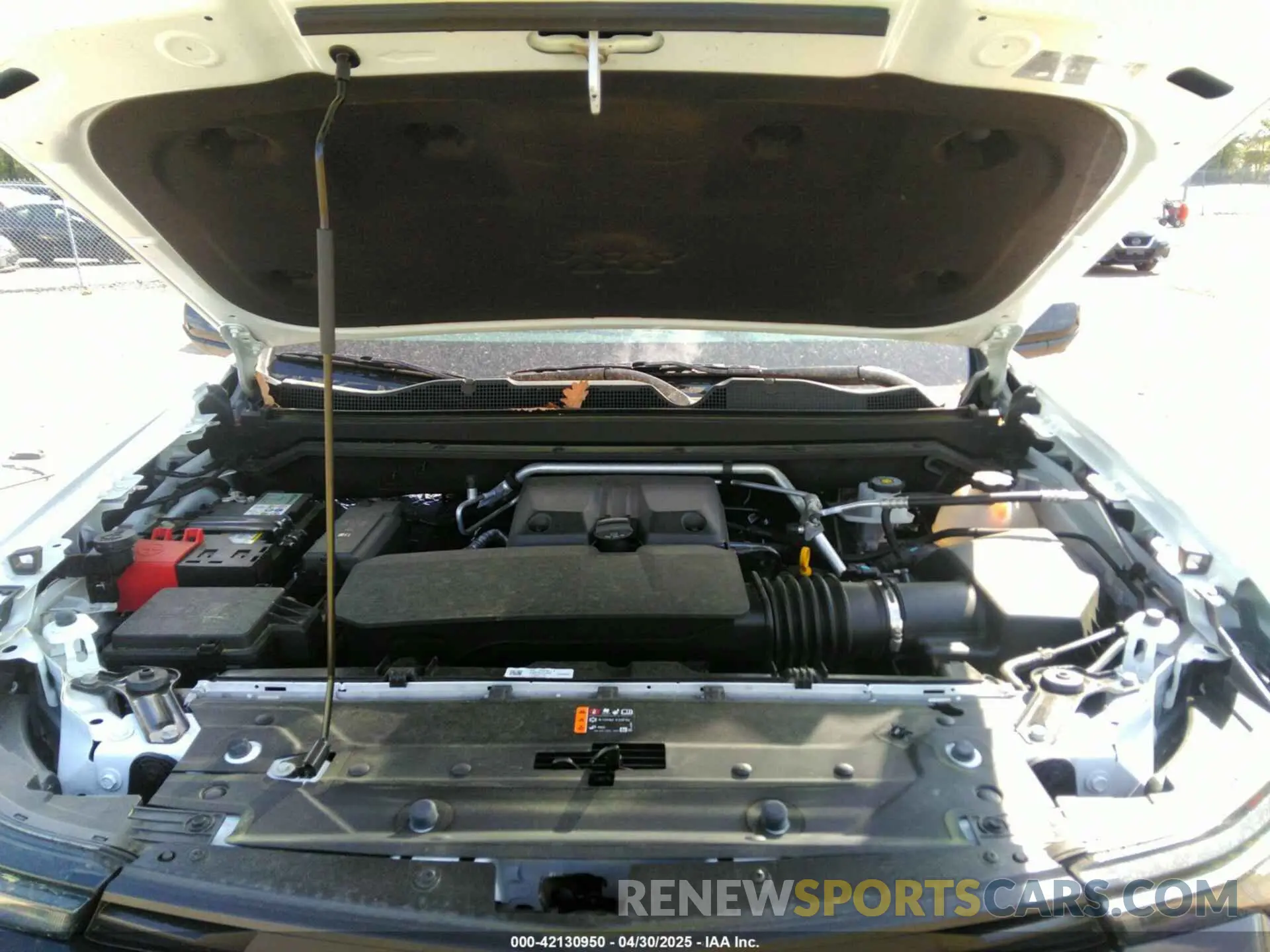 10 Photograph of a damaged car 1GCPTDEK4P1249624 CHEVROLET COLORADO 2023