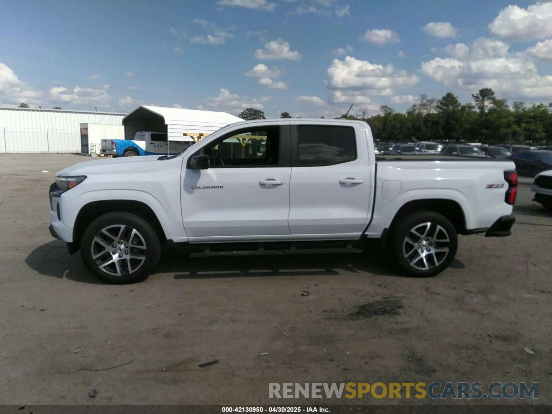 14 Photograph of a damaged car 1GCPTDEK4P1249624 CHEVROLET COLORADO 2023
