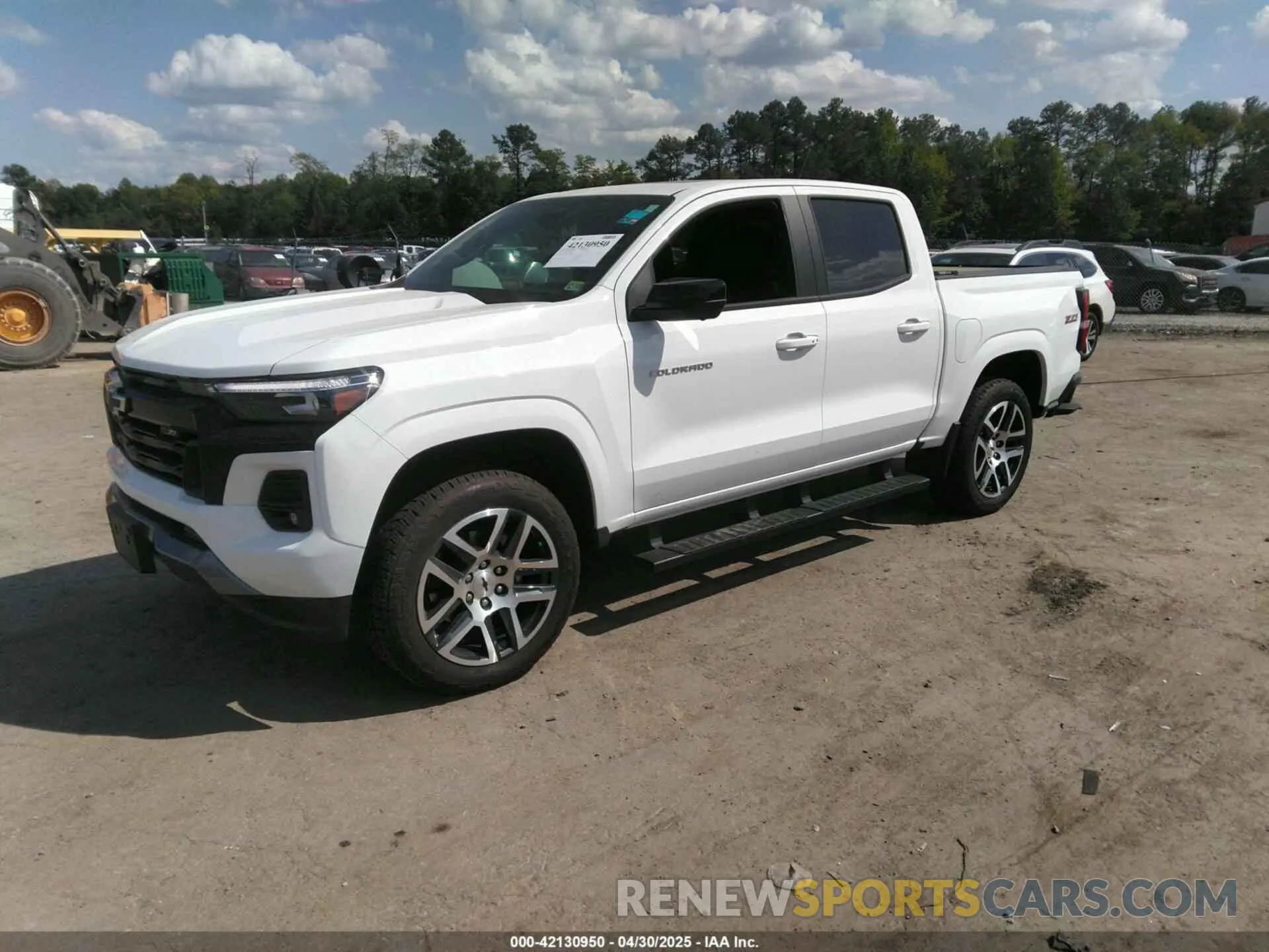 2 Photograph of a damaged car 1GCPTDEK4P1249624 CHEVROLET COLORADO 2023