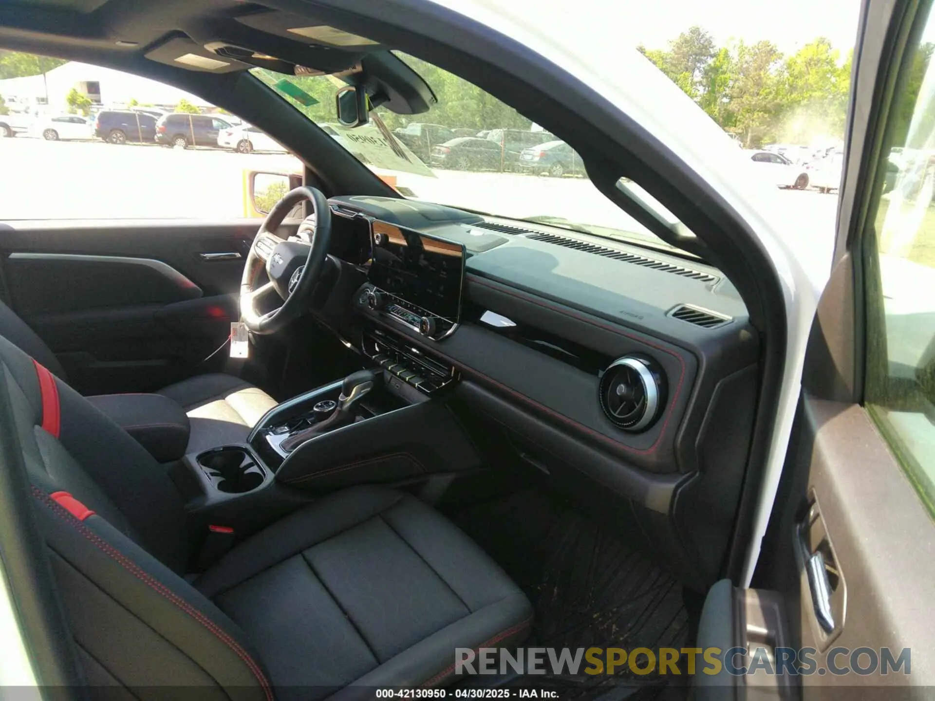 5 Photograph of a damaged car 1GCPTDEK4P1249624 CHEVROLET COLORADO 2023