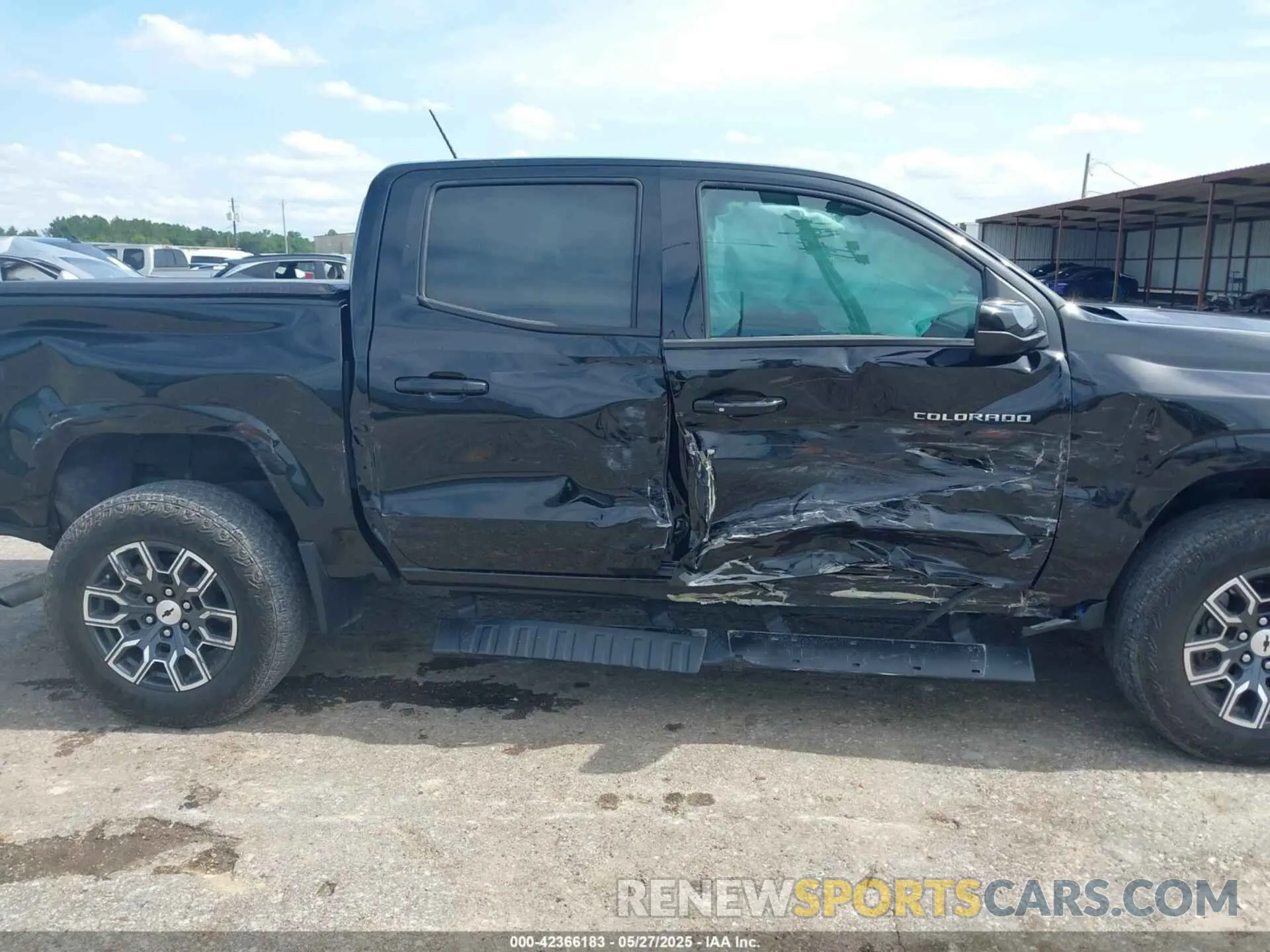13 Photograph of a damaged car 1GCPTDEK5P1130318 CHEVROLET COLORADO 2023