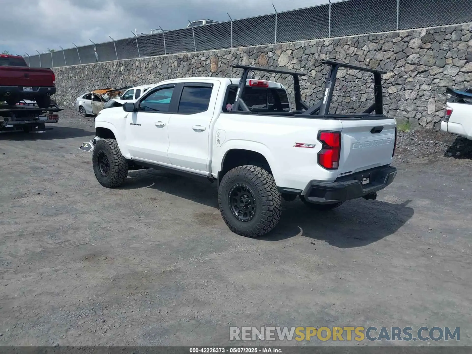 3 Photograph of a damaged car 1GCPTDEK9P1219177 CHEVROLET COLORADO 2023