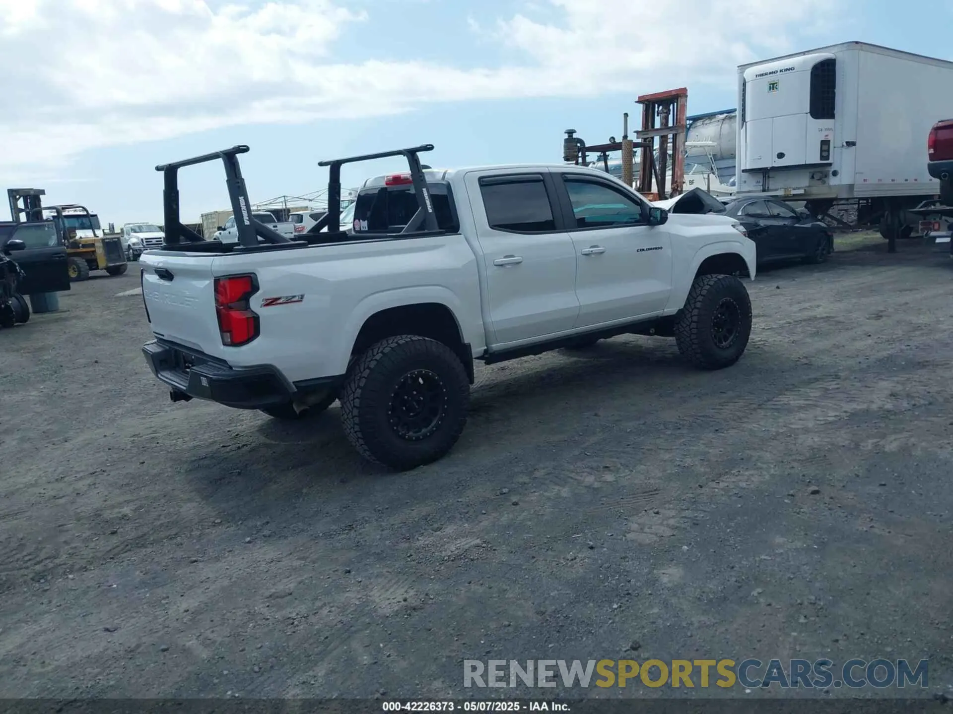 4 Photograph of a damaged car 1GCPTDEK9P1219177 CHEVROLET COLORADO 2023