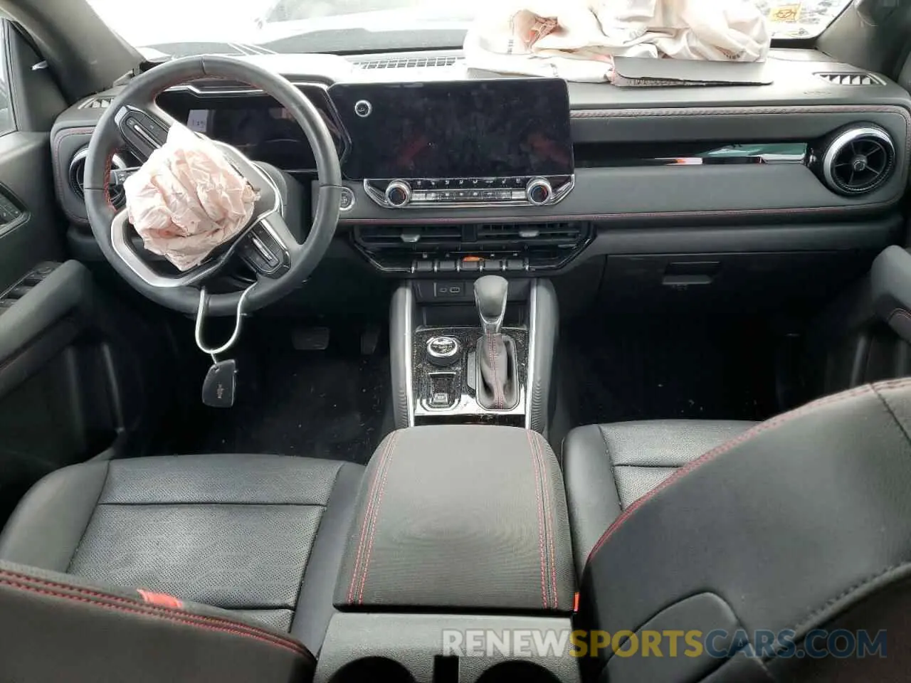 8 Photograph of a damaged car 1GCPTDEKXP1141217 CHEVROLET COLORADO 2023