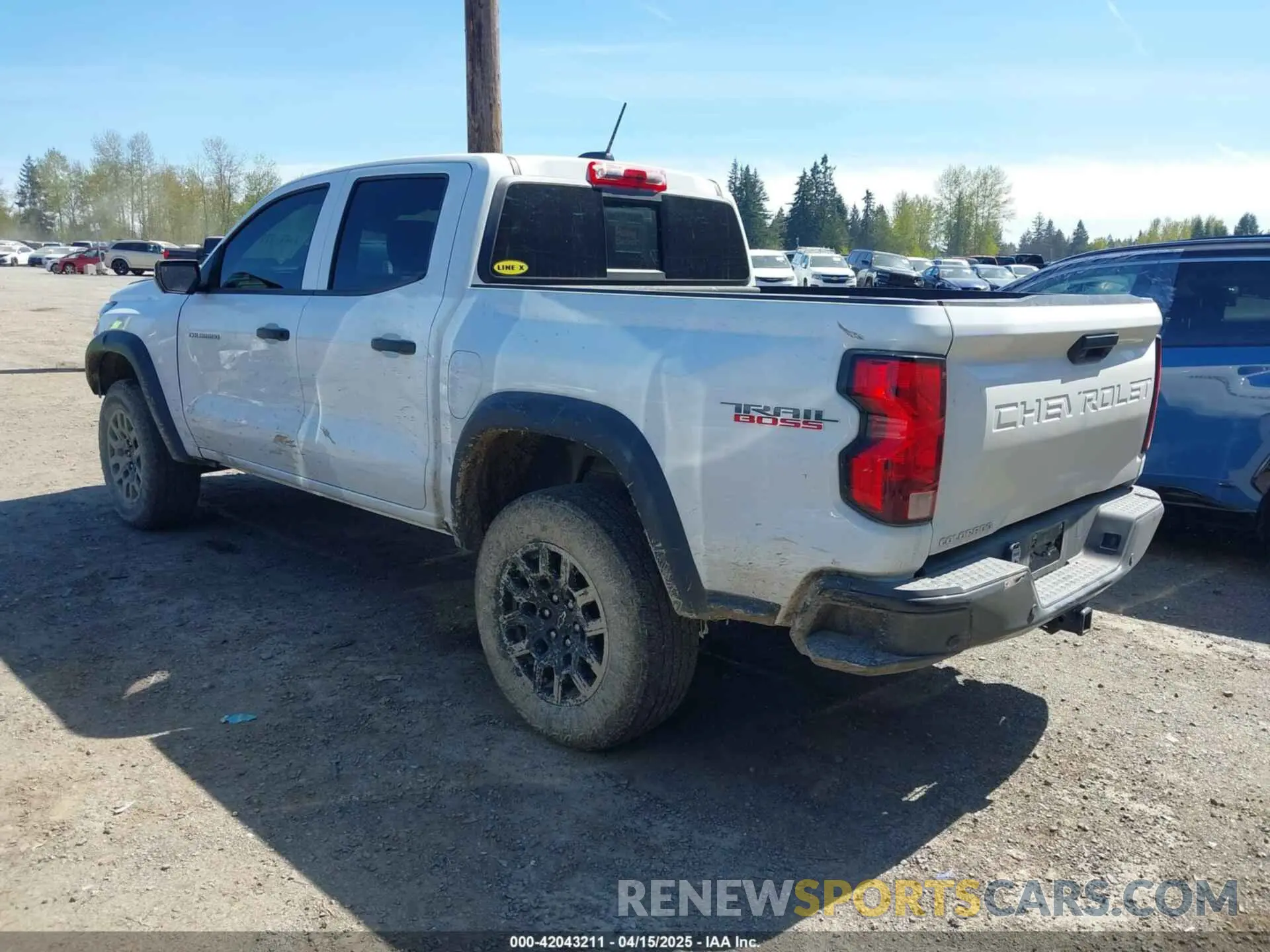 3 Photograph of a damaged car 1GCPTEEK2P1203392 CHEVROLET COLORADO 2023
