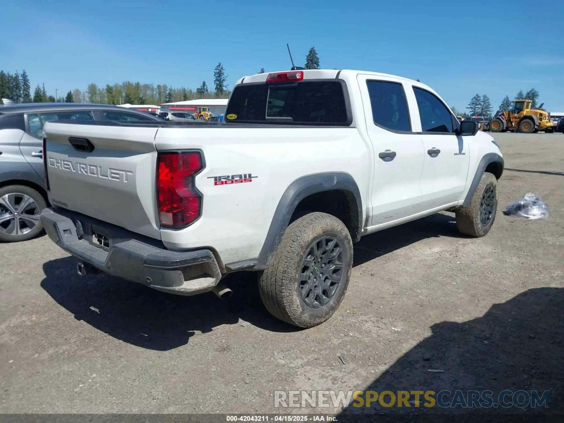 4 Photograph of a damaged car 1GCPTEEK2P1203392 CHEVROLET COLORADO 2023