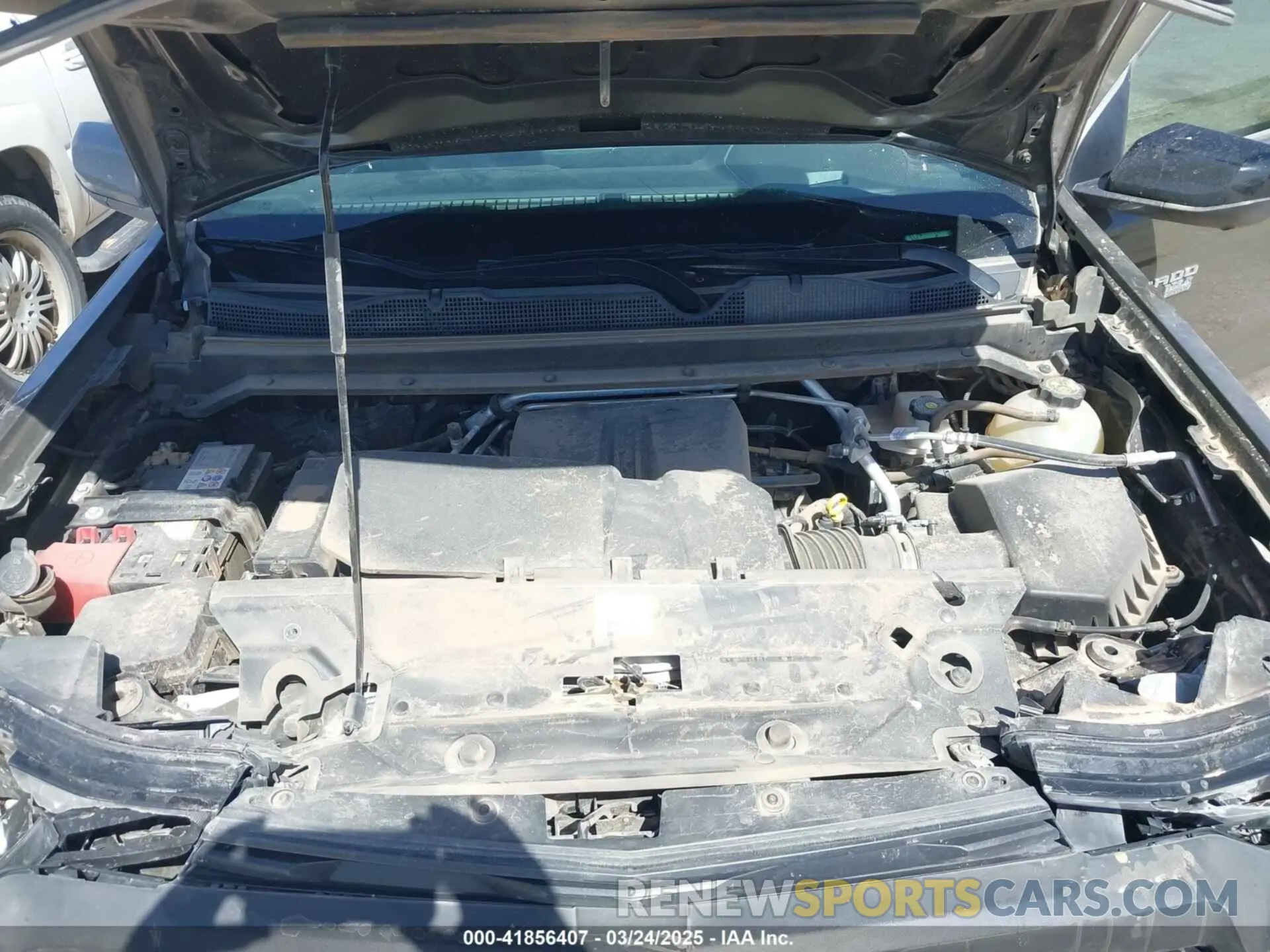 10 Photograph of a damaged car 1GCPTEEK3P1183301 CHEVROLET COLORADO 2023