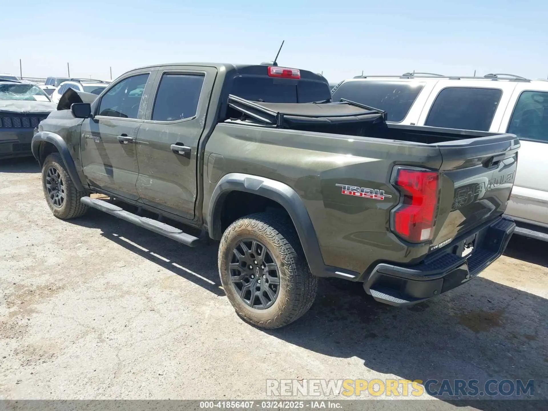 3 Photograph of a damaged car 1GCPTEEK3P1183301 CHEVROLET COLORADO 2023